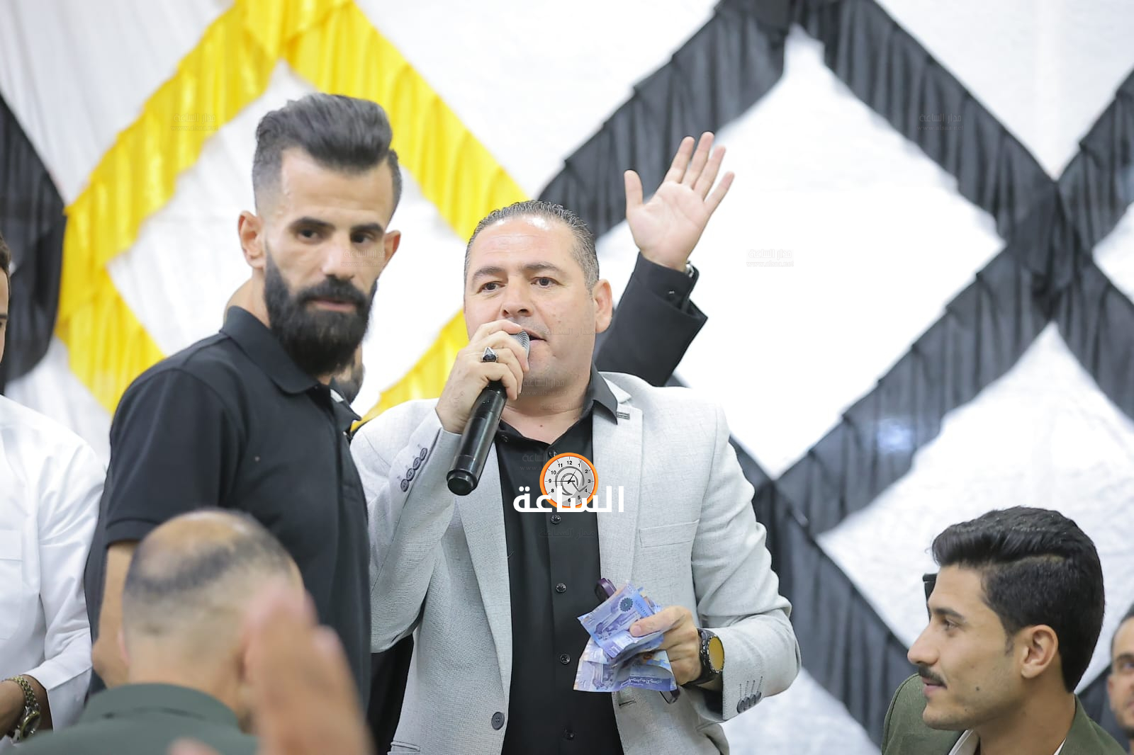 Madar Al-Saa Images 0.7526913247297123