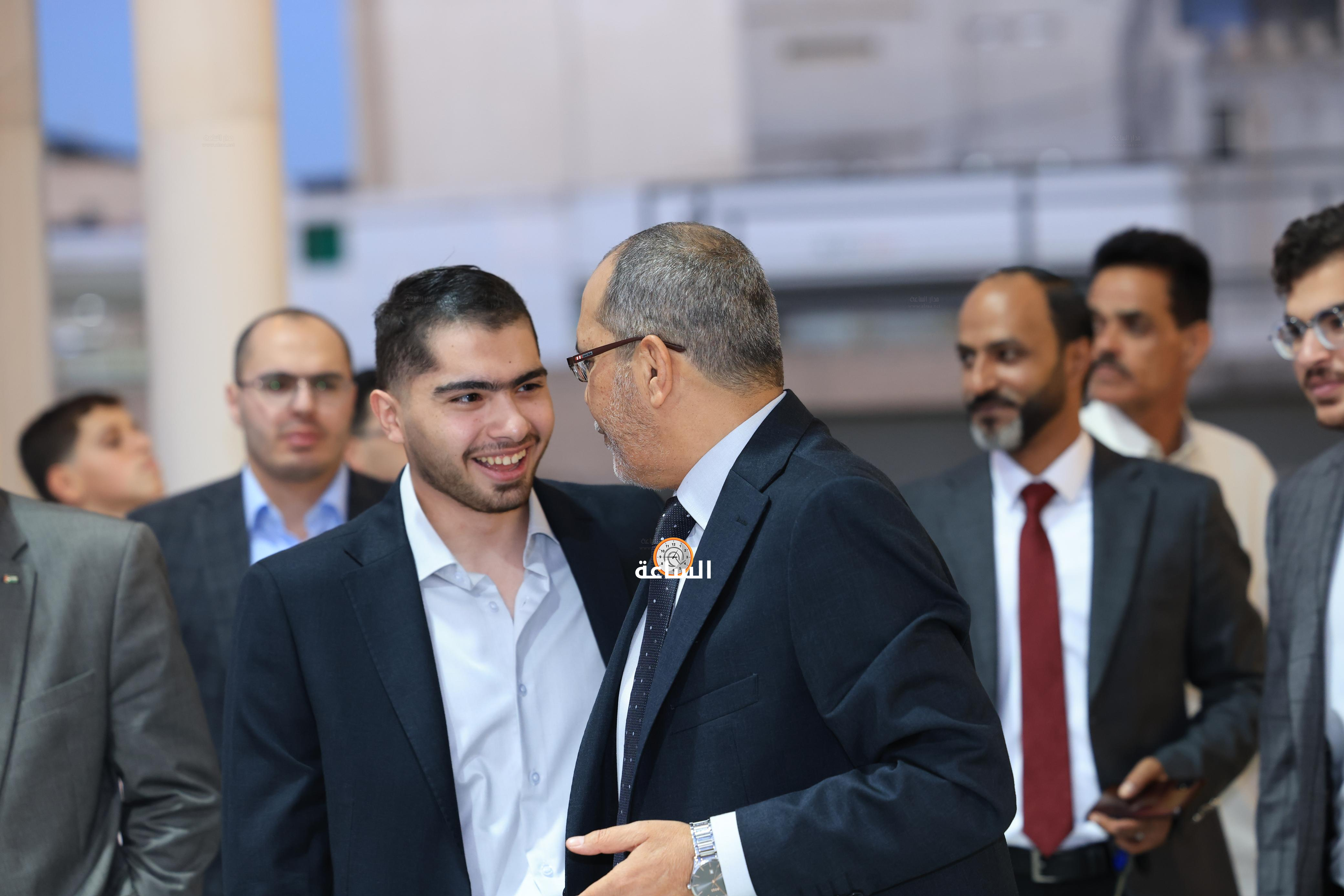 Madar Al-Saa Images 0.11398590993071389