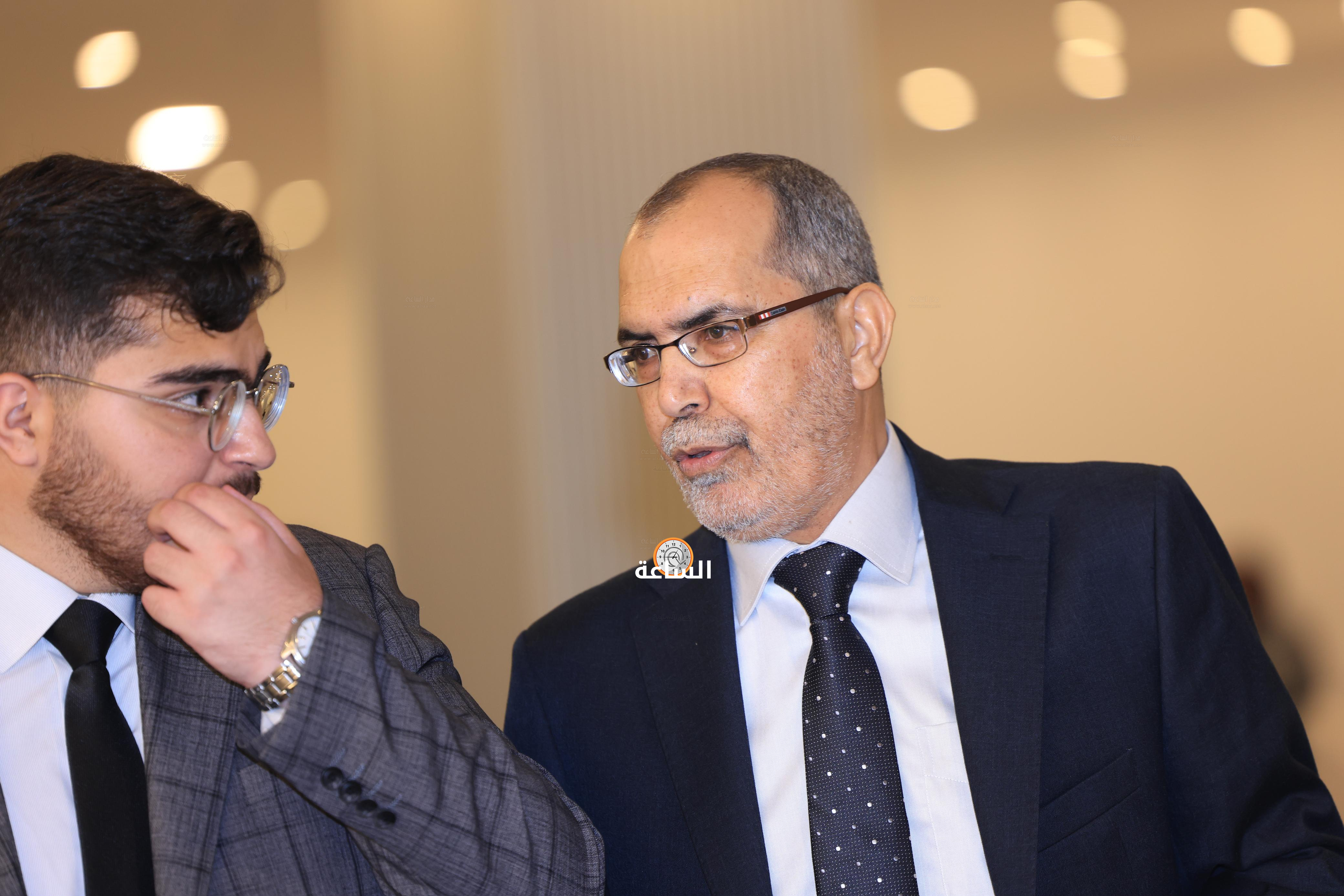 Madar Al-Saa Images 0.7460540122848468