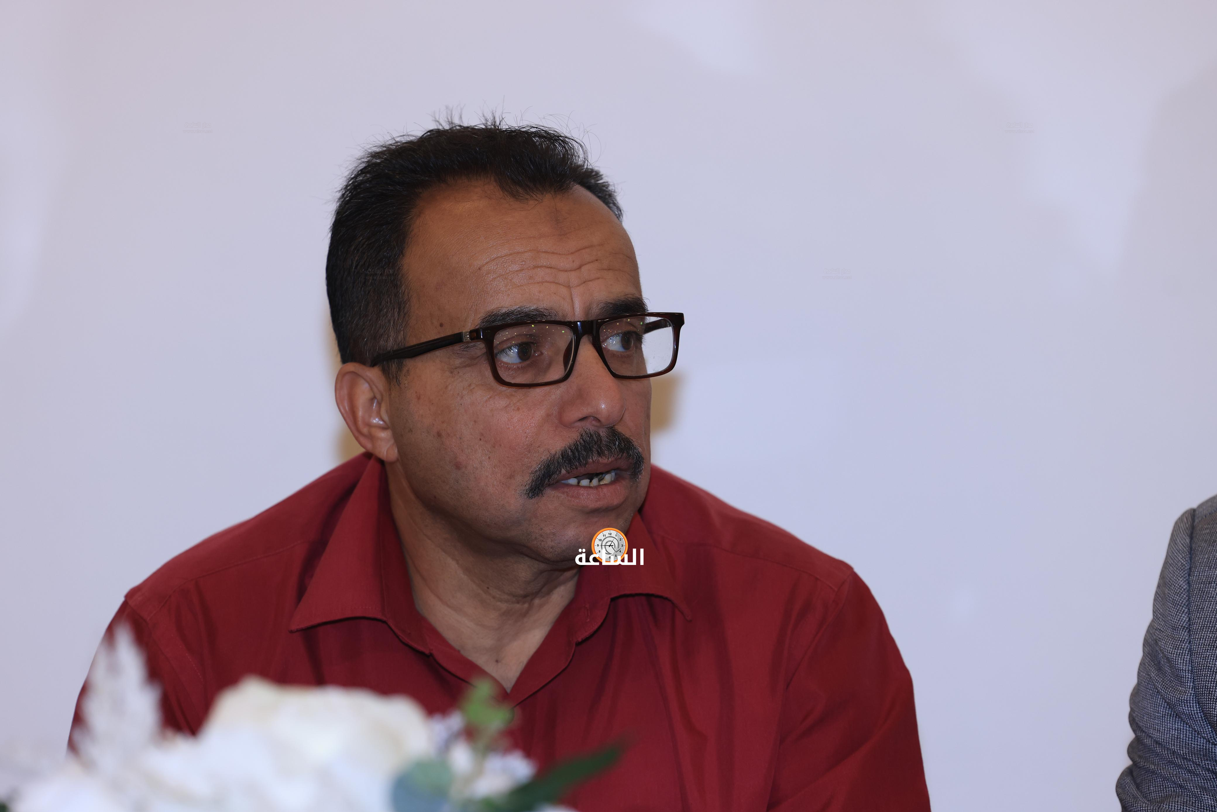 Madar Al-Saa Images 0.42916144588481664