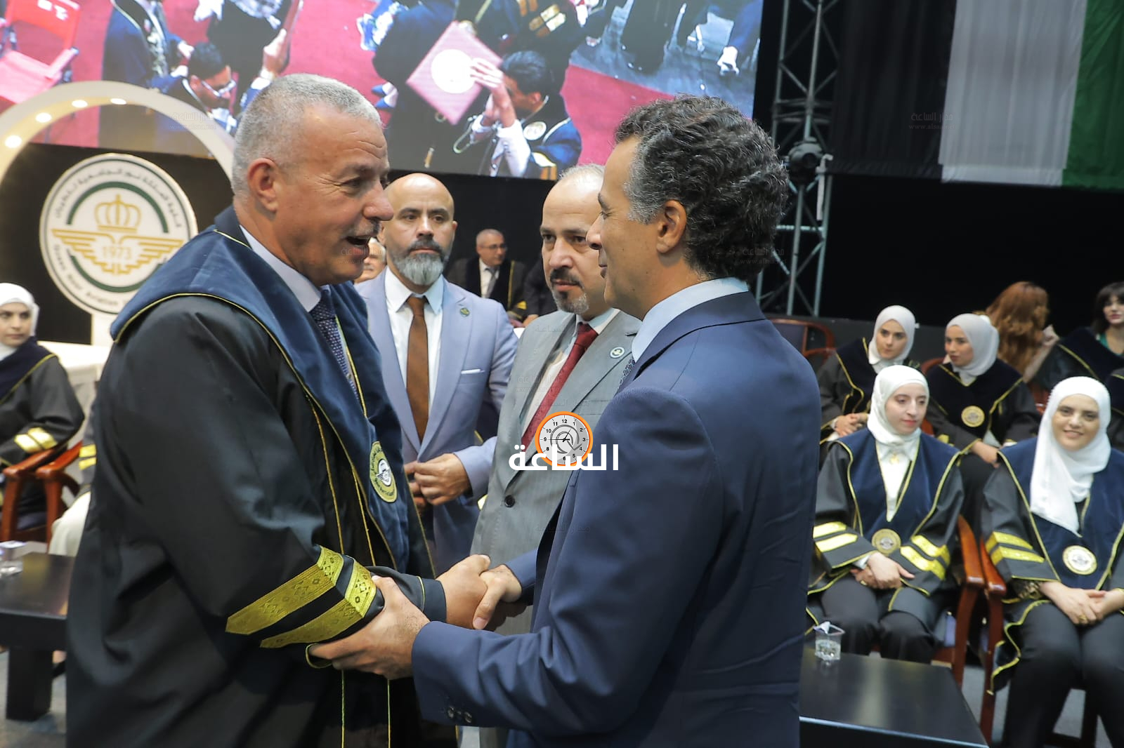 Madar Al-Saa Images 0.05756299226489359