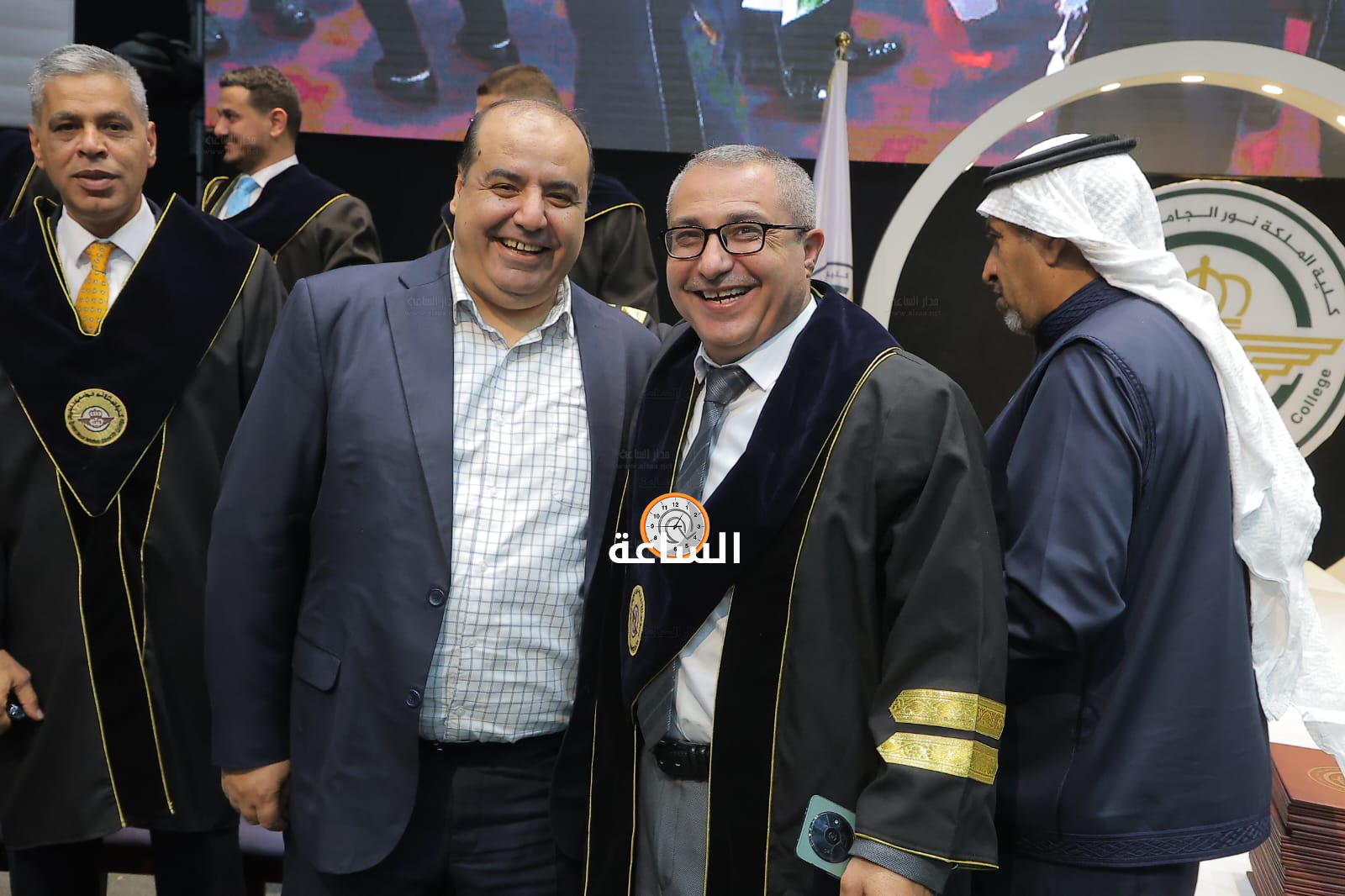 Madar Al-Saa Images 0.7058090558464281