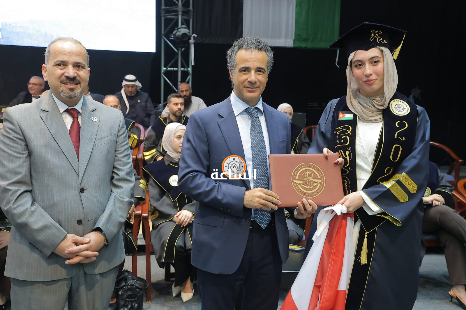 Madar Al-Saa Images 0.3591631103962811
