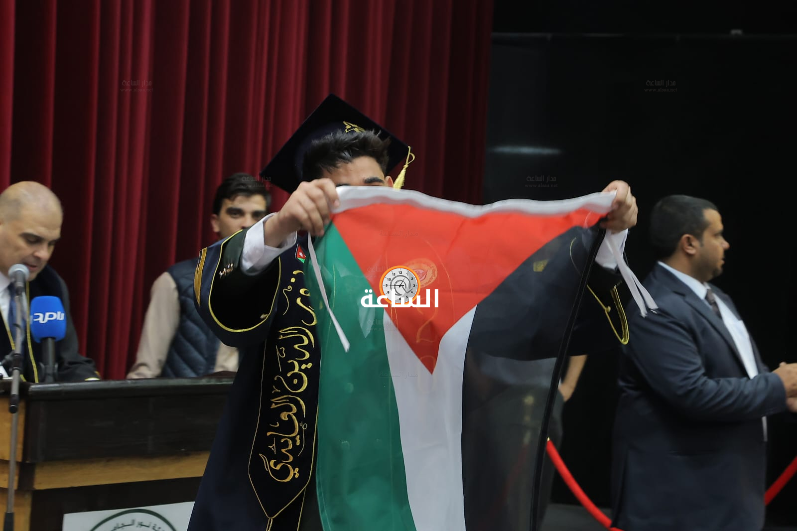 Madar Al-Saa Images 0.8418009573412543