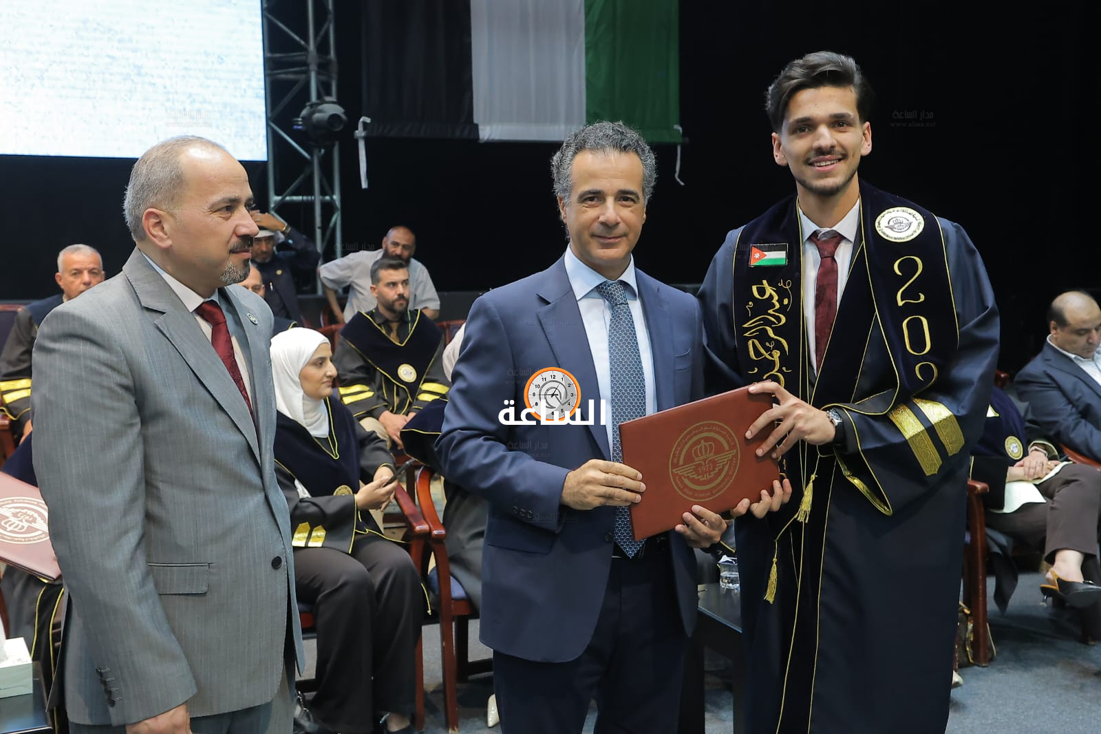 Madar Al-Saa Images 0.45995314687358324