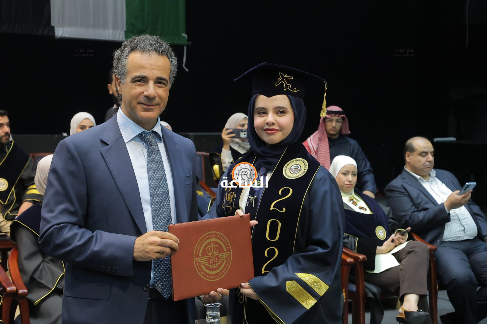 Madar Al-Saa Images 0.7463526148954909