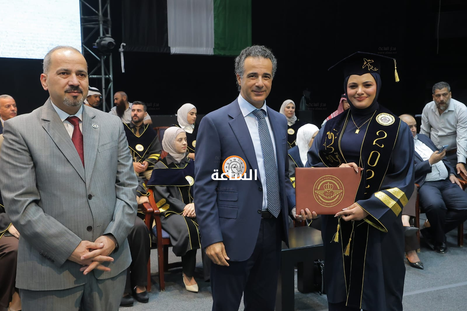 Madar Al-Saa Images 0.9061002672672642
