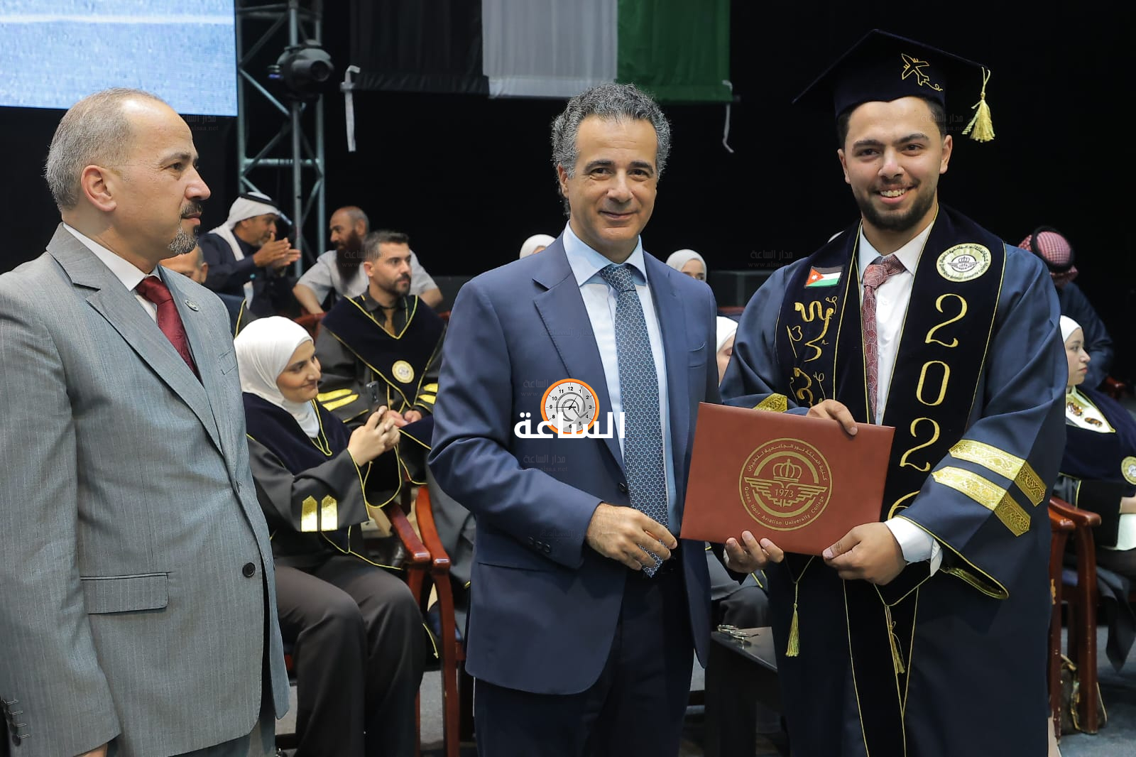 Madar Al-Saa Images 0.18080563127166294