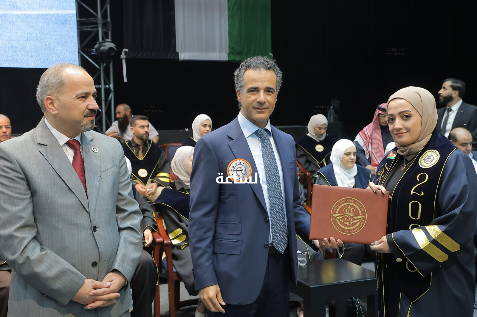 Madar Al-Saa Images 0.34144631329083097