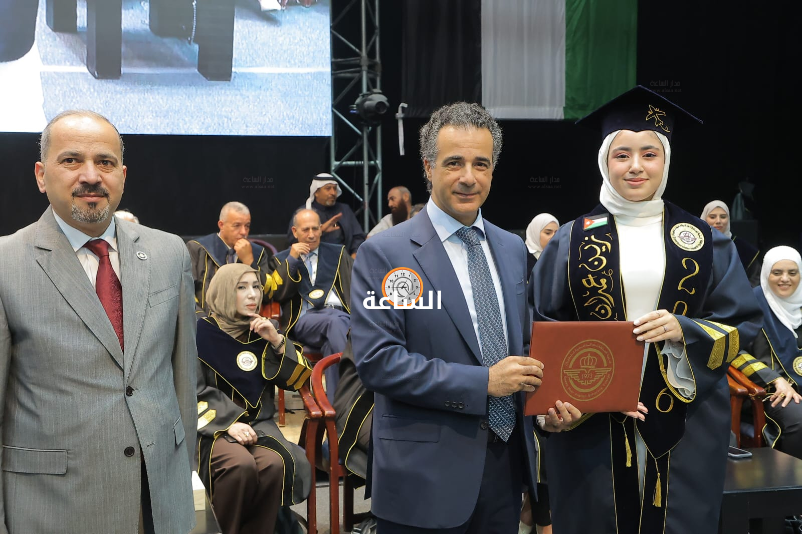 Madar Al-Saa Images 0.25476105810605176
