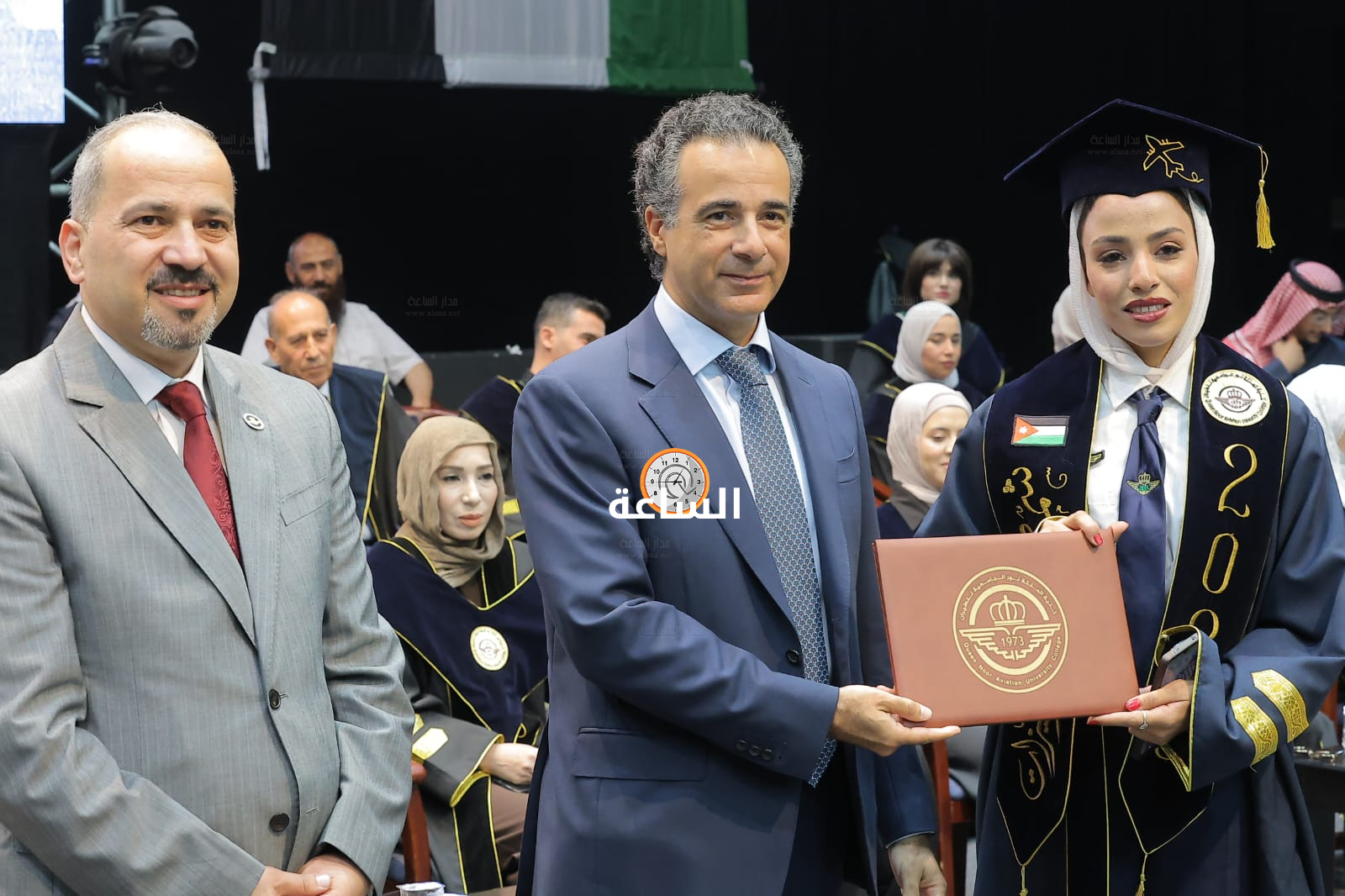 Madar Al-Saa Images 0.974867306652802