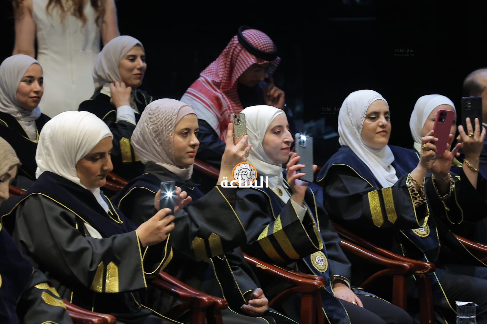 Madar Al-Saa Images 0.9222782418454931