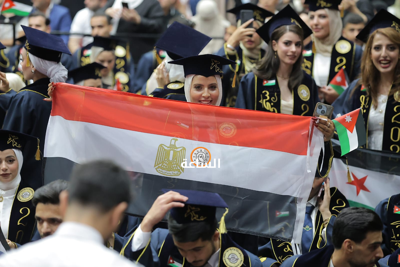 Madar Al-Saa Images 0.8180889755417209