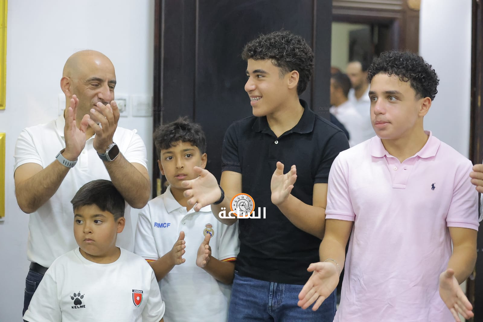 Madar Al-Saa Images 0.09934130100653693