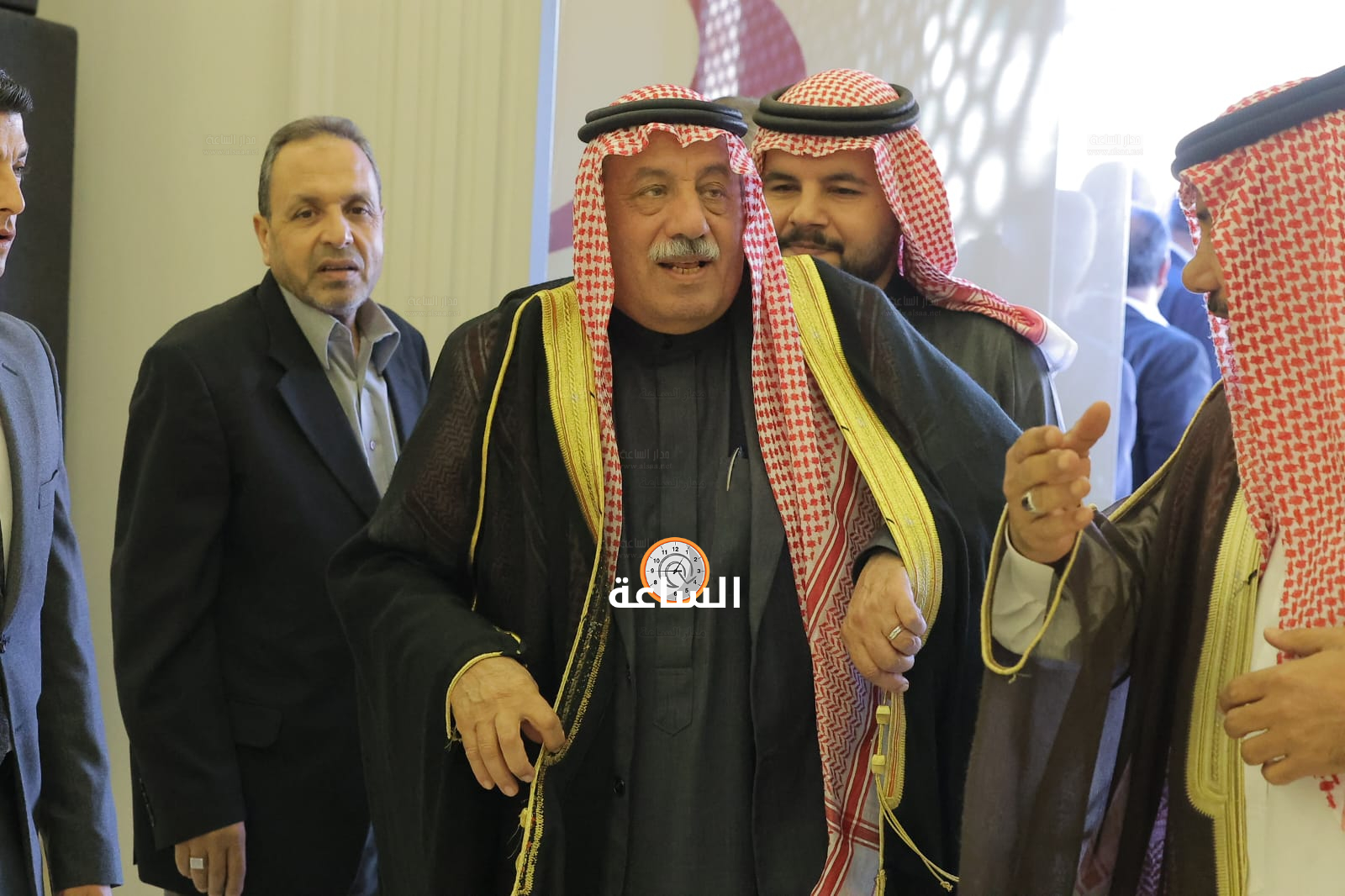 Madar Al-Saa Images 0.19496585863327387