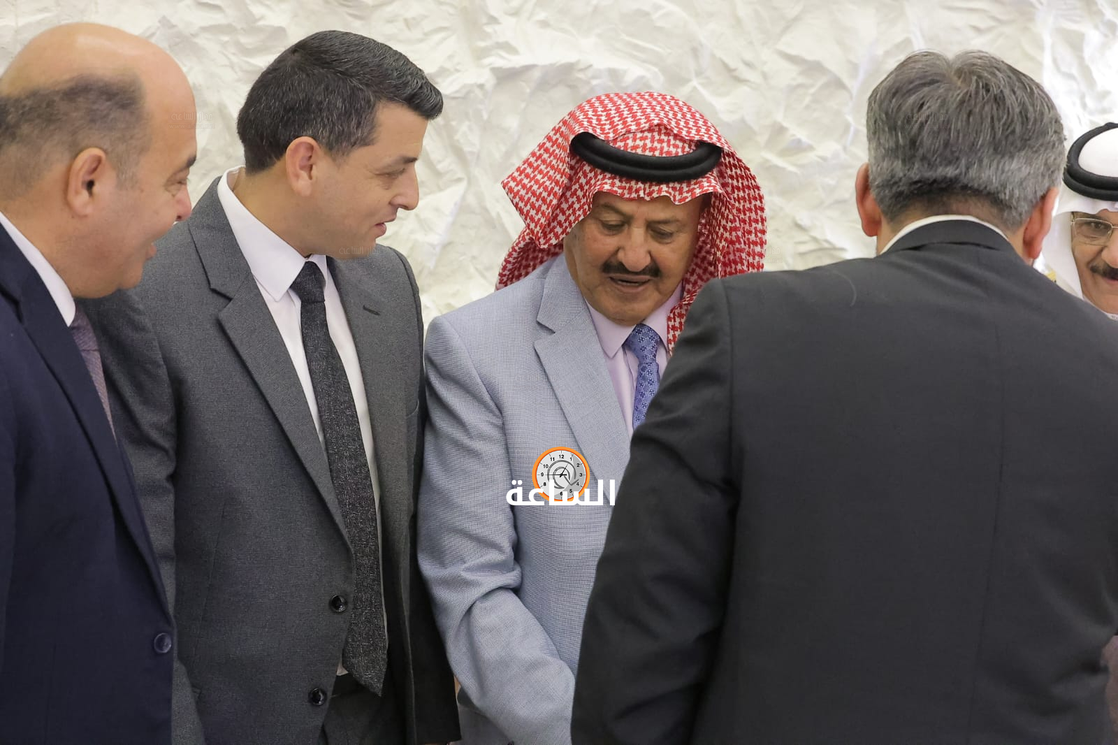 Madar Al-Saa Images 0.9804654045892519