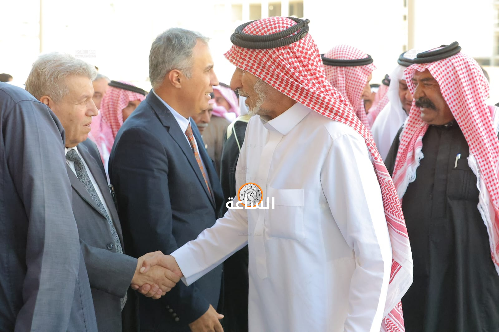 Madar Al-Saa Images 0.3268865327402881