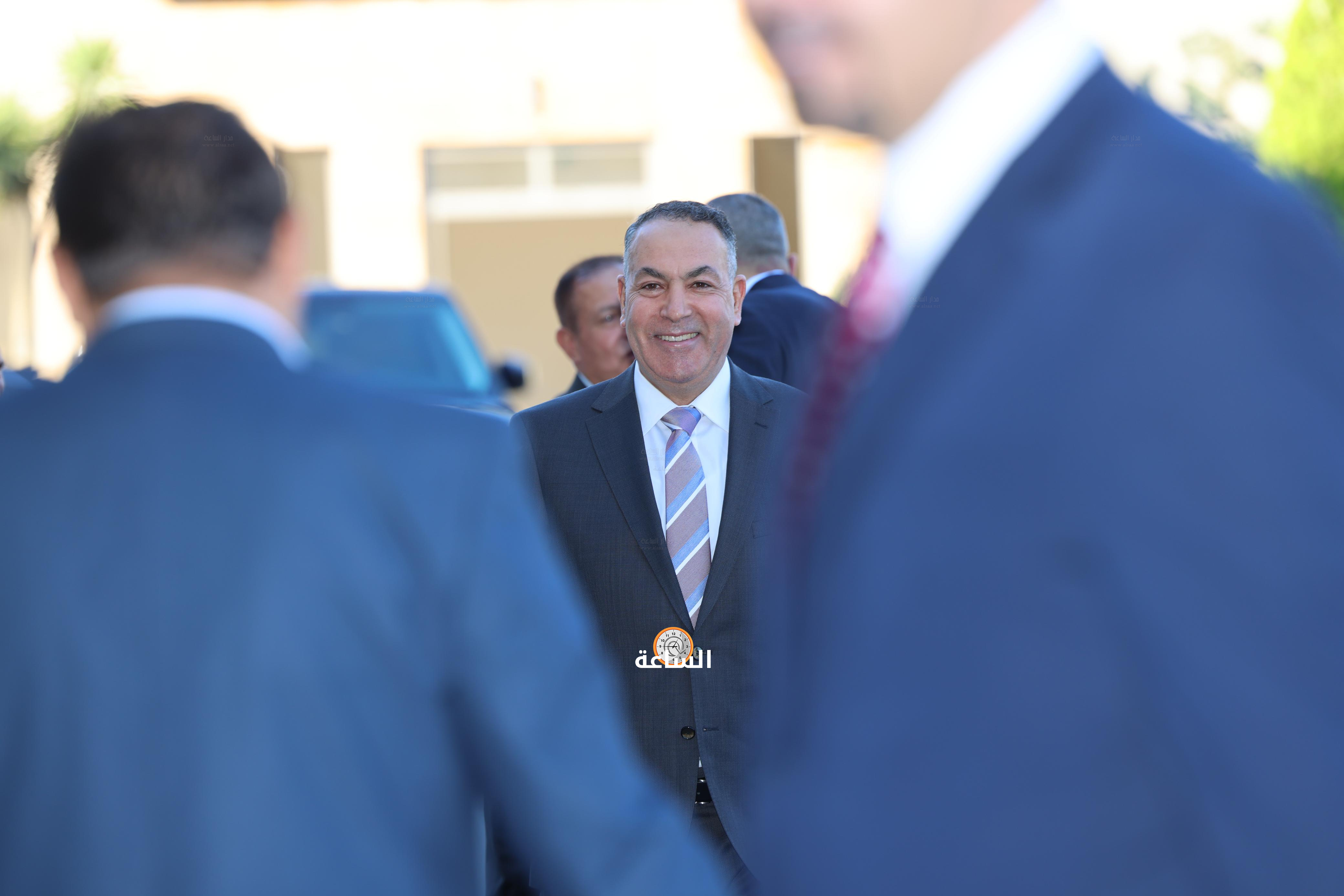 Madar Al-Saa Images 0.12625730673924396