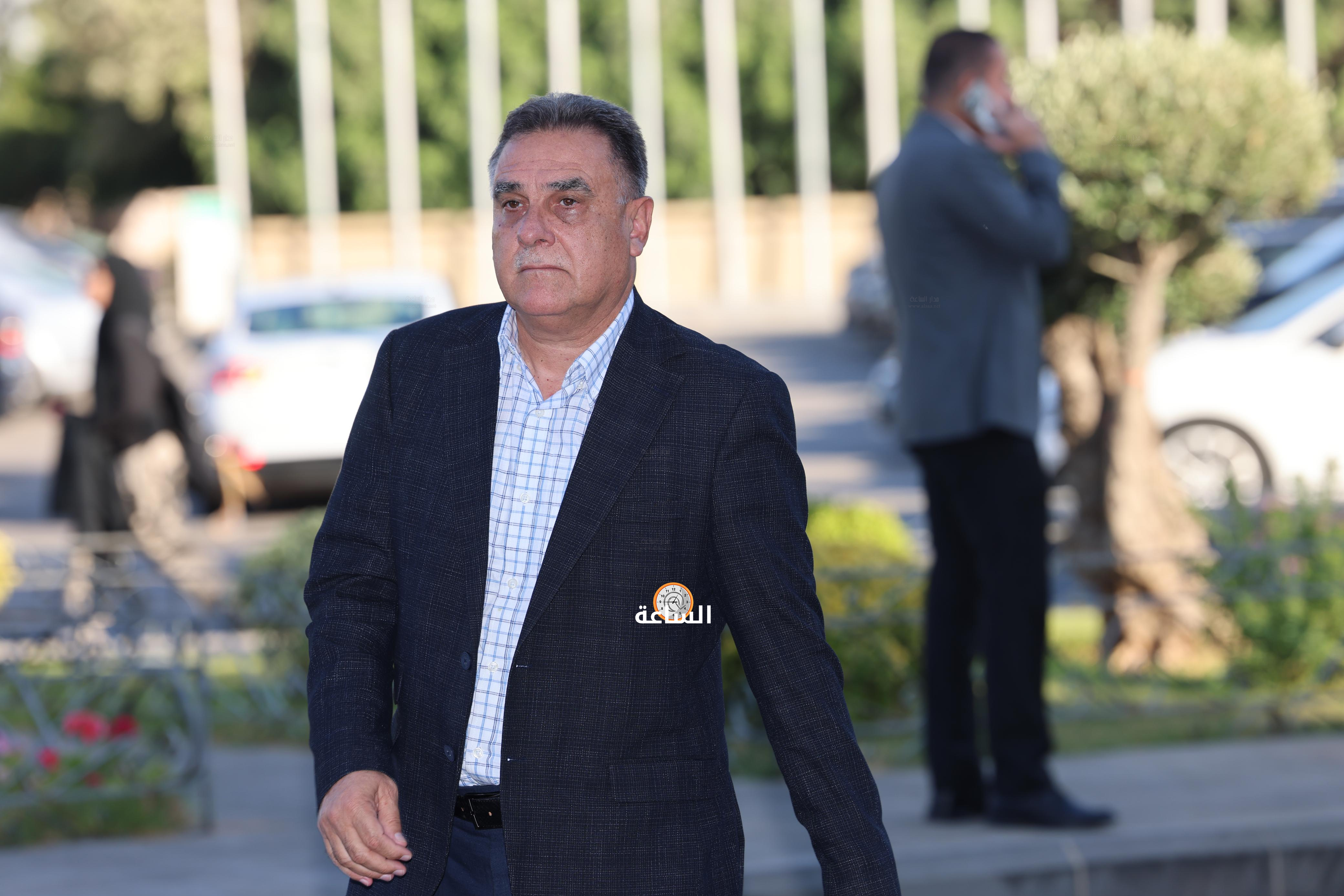 Madar Al-Saa Images 0.14128618823680672