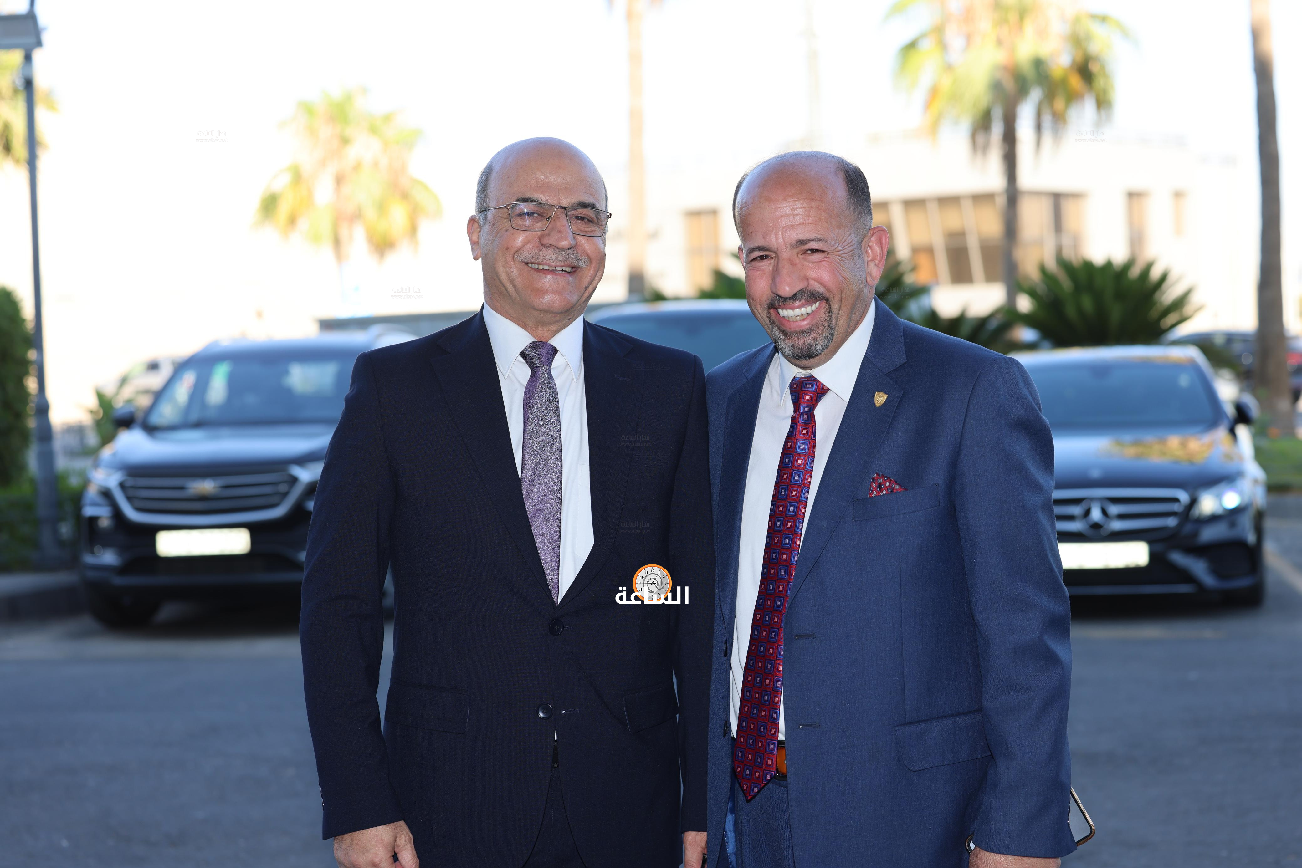 Madar Al-Saa Images 0.4374348470489111