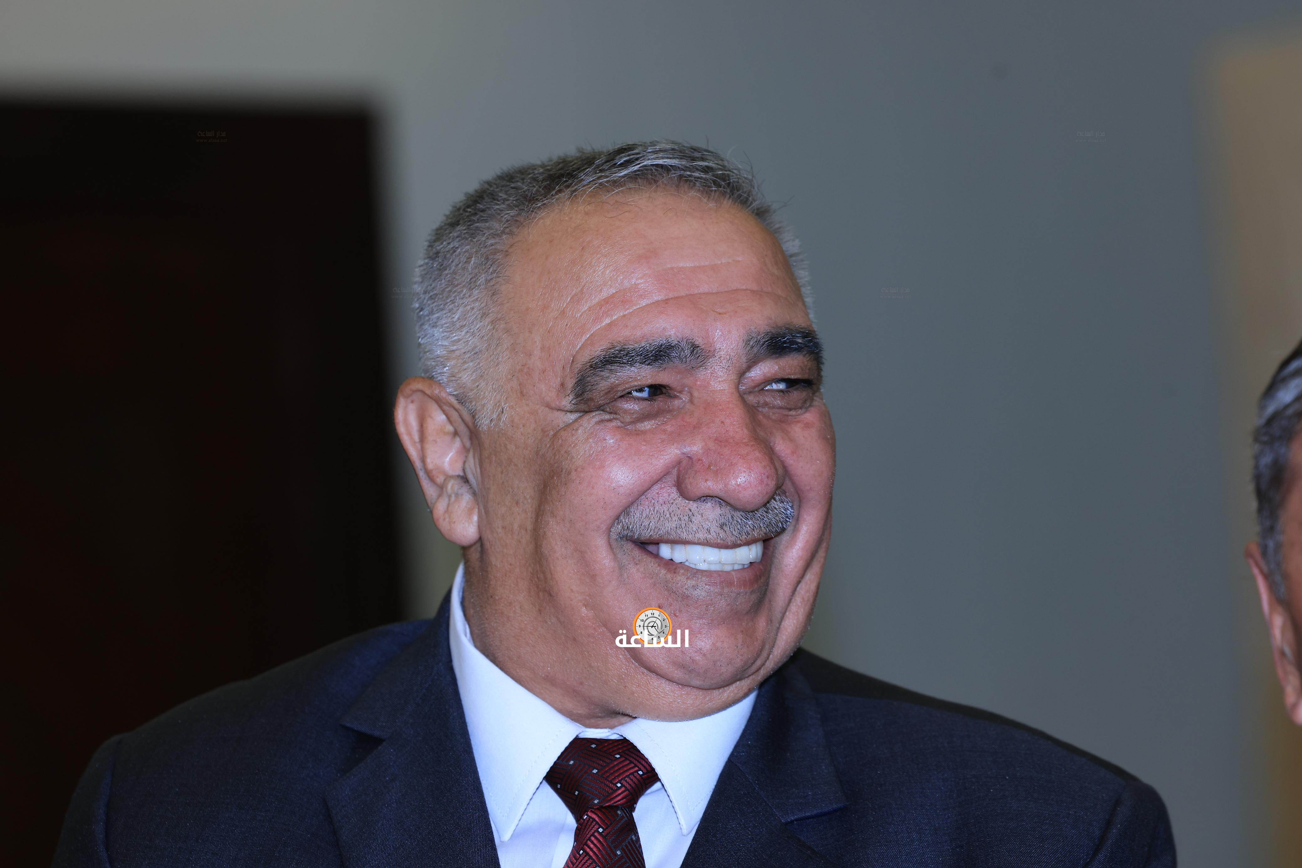 Madar Al-Saa Images 0.8846308492649292