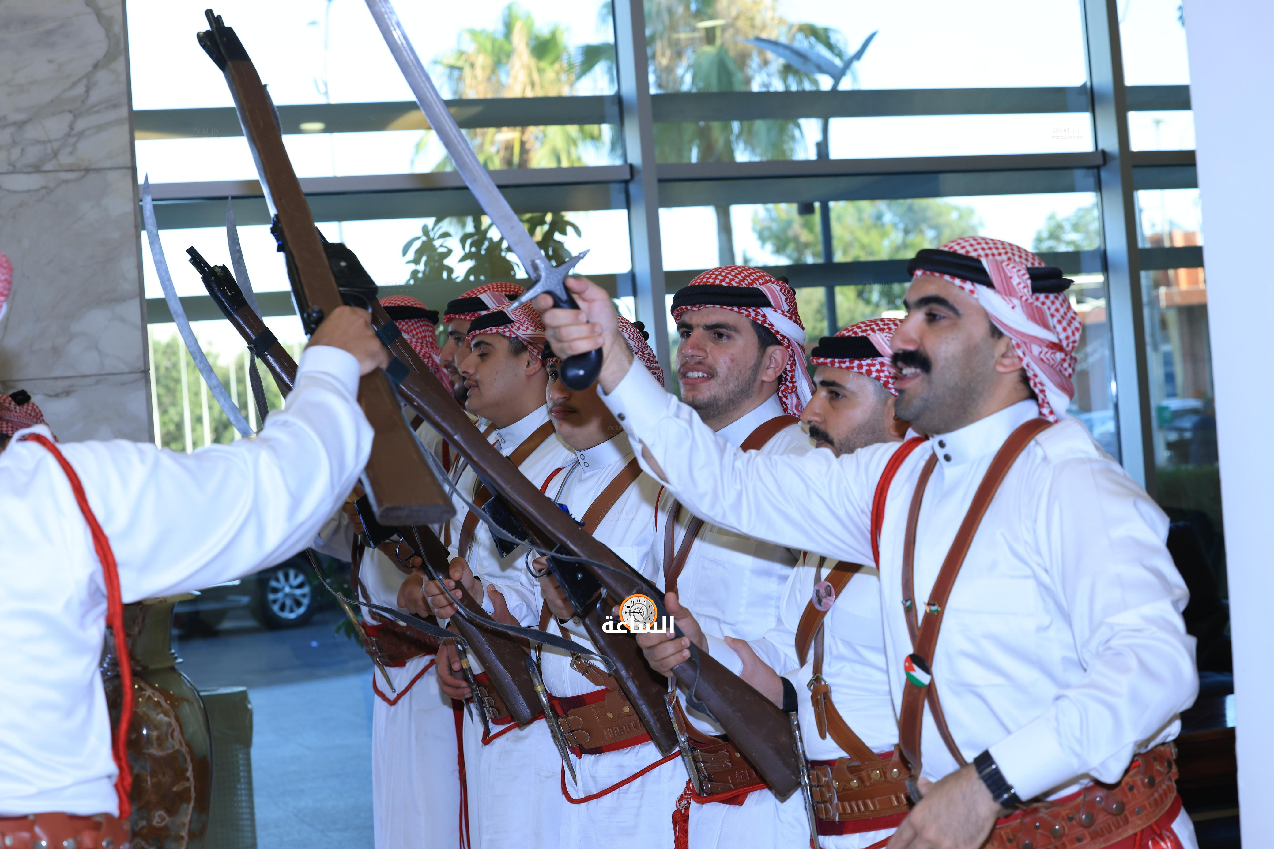 Madar Al-Saa Images 0.8036025311255651
