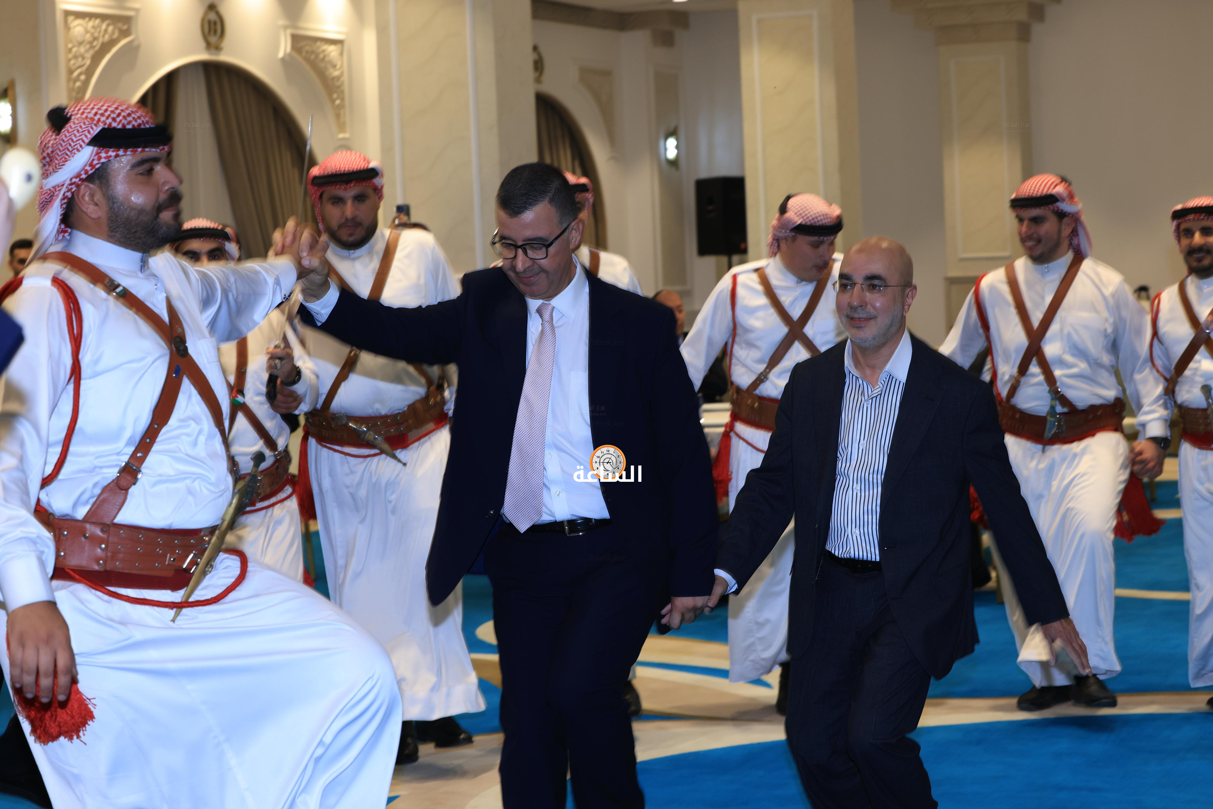 Madar Al-Saa Images 0.45774872437790637