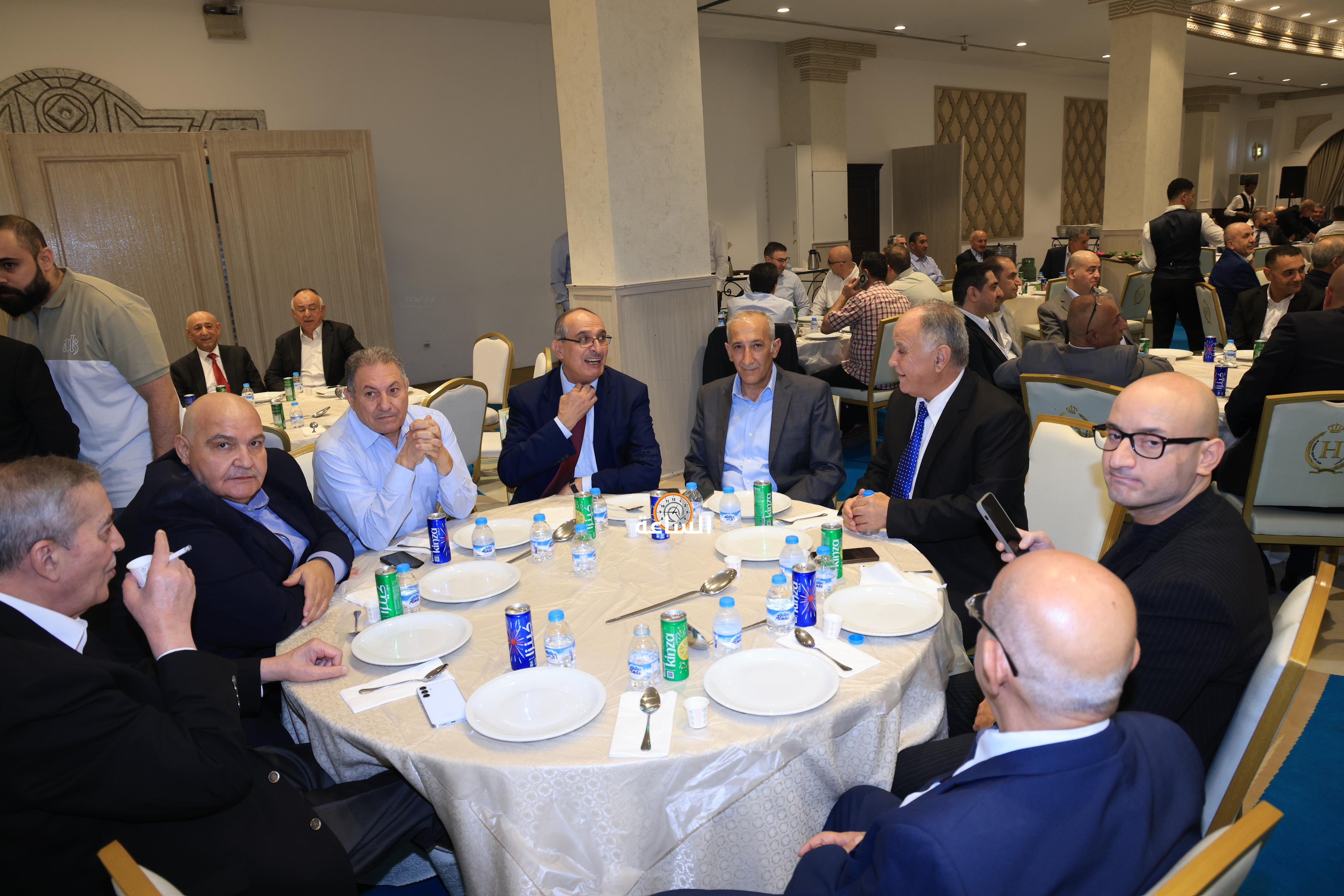 Madar Al-Saa Images 0.519101048939921