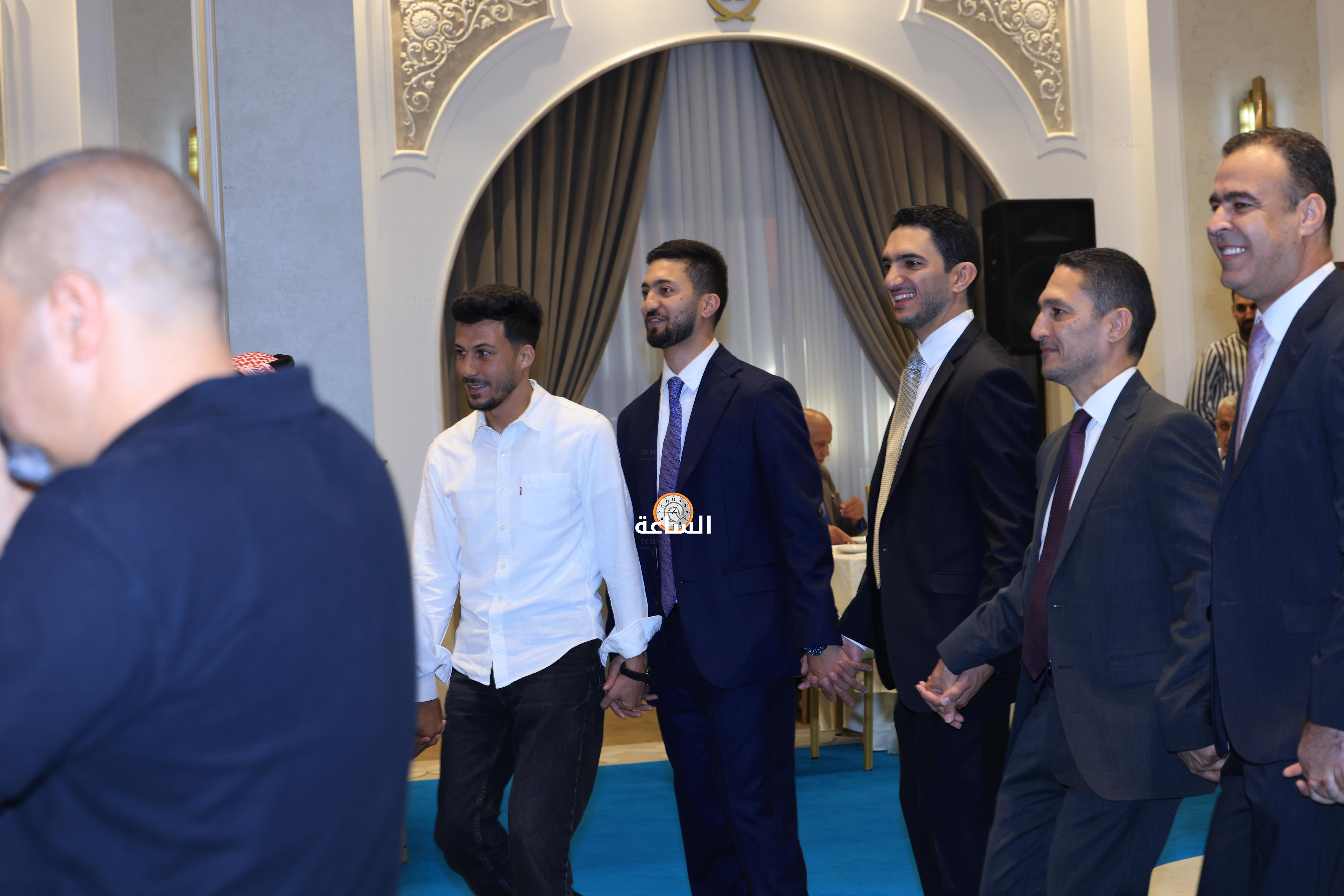 Madar Al-Saa Images 0.6024026661394909