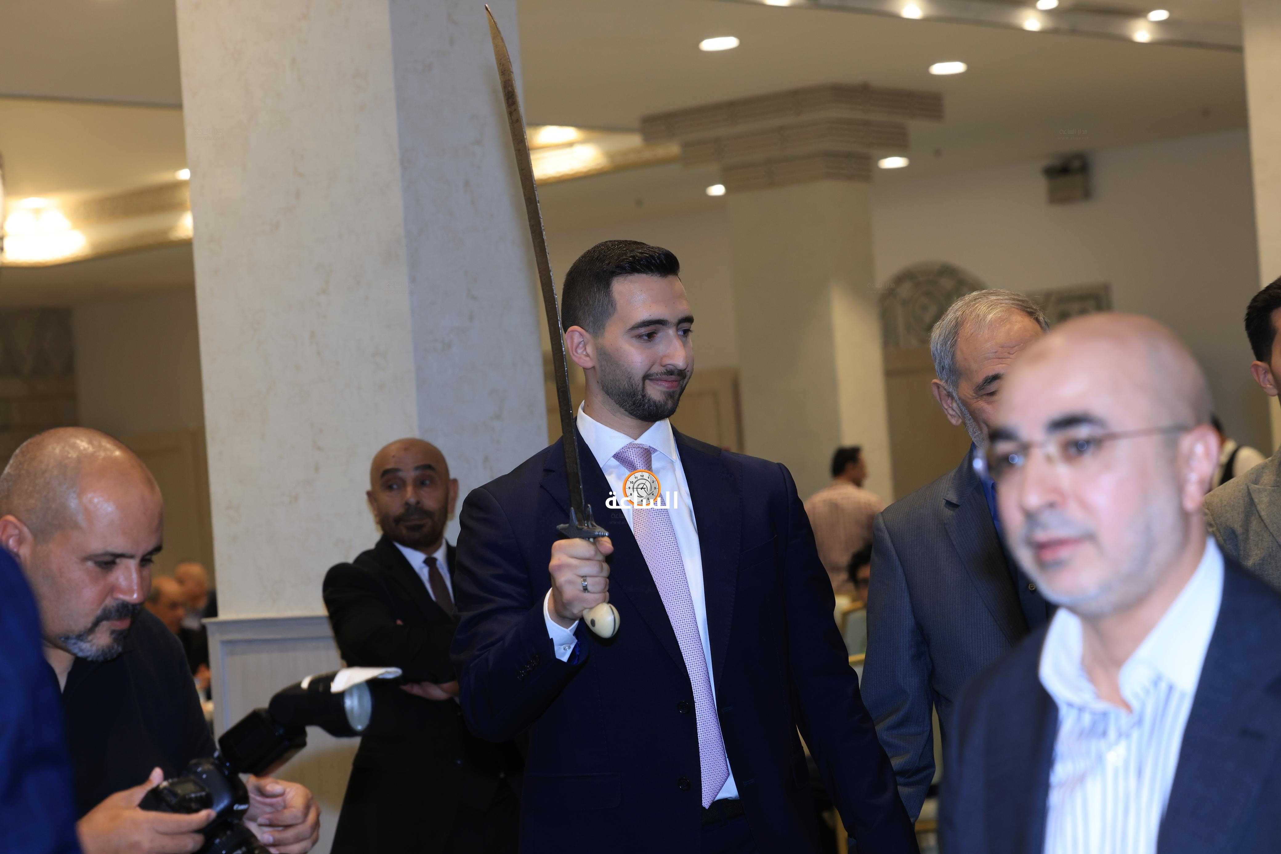 Madar Al-Saa Images 0.08743725668840285