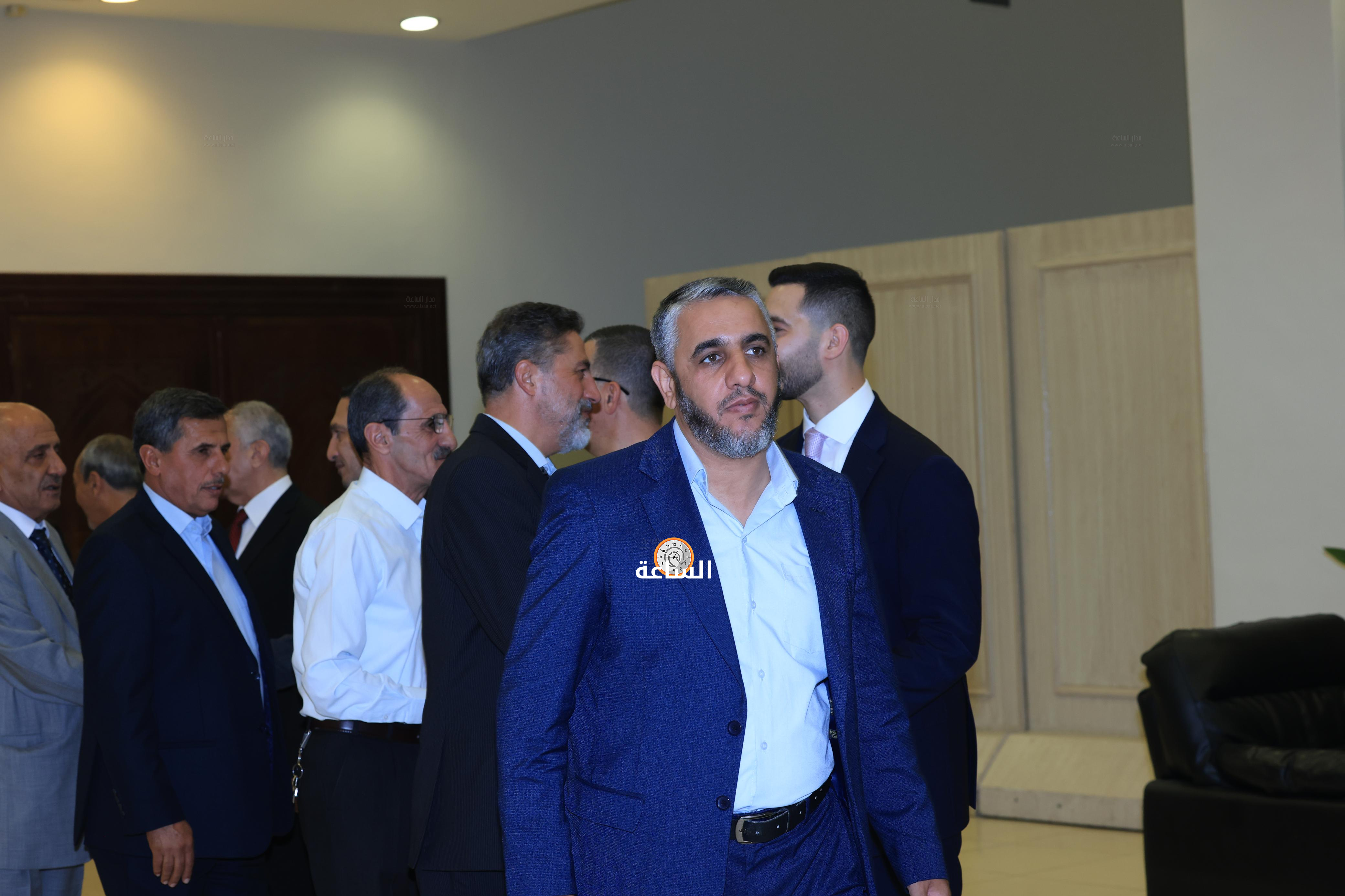 Madar Al-Saa Images 0.10222917565956069