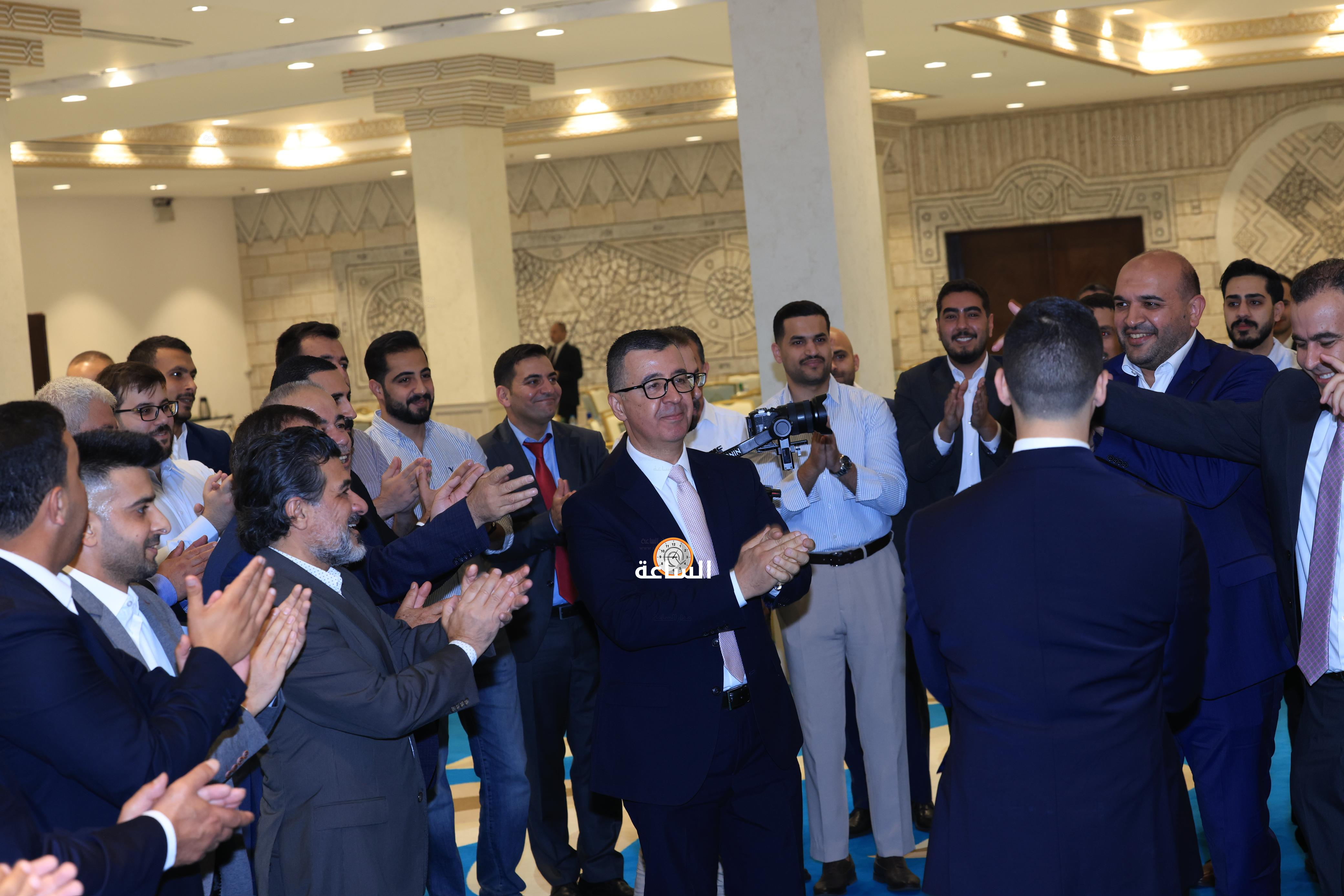 Madar Al-Saa Images 0.2334711491161766
