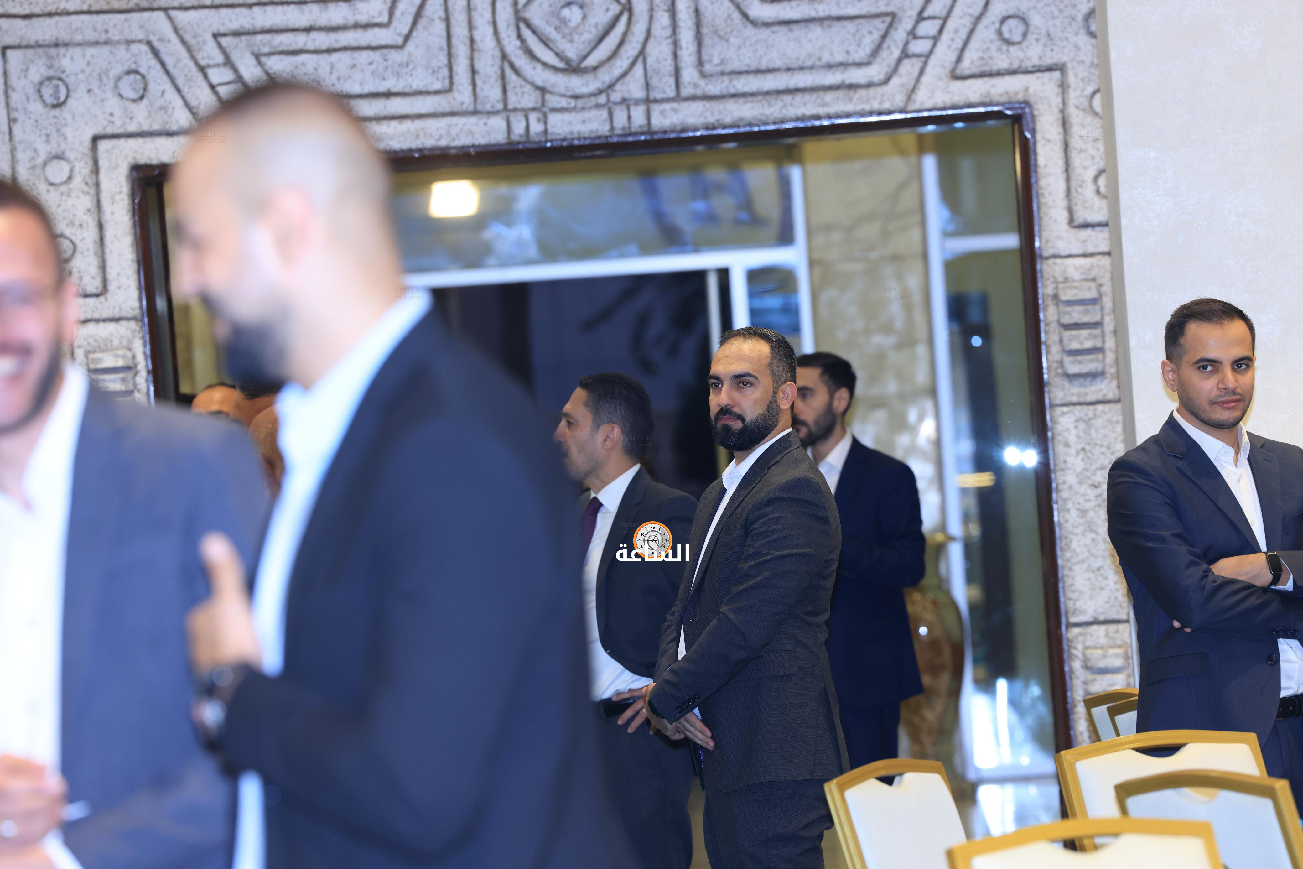 Madar Al-Saa Images 0.9745723148019858