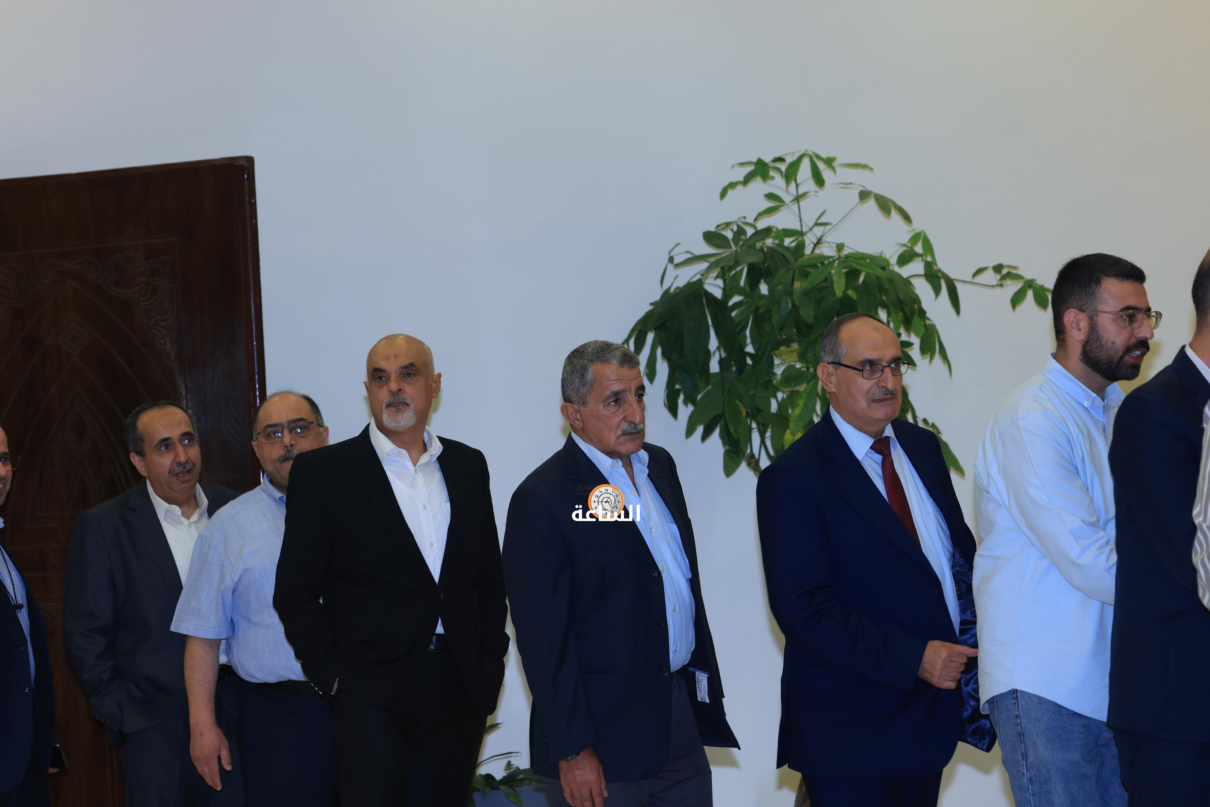 Madar Al-Saa Images 0.03331173665363307