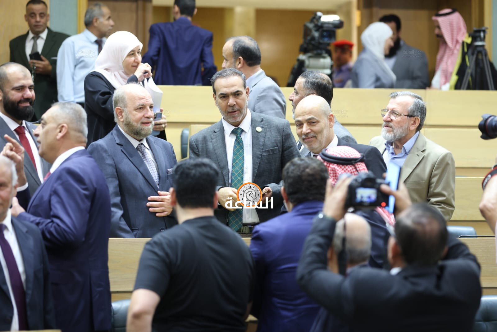 Madar Al-Saa Images 0.14301294078151428