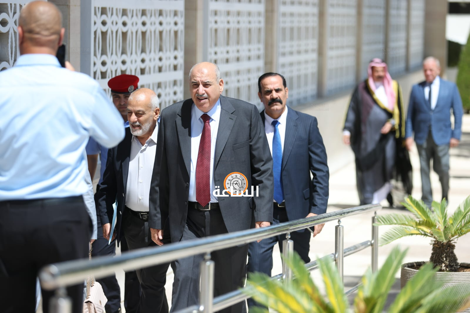 Madar Al-Saa Images 0.8713456918149456