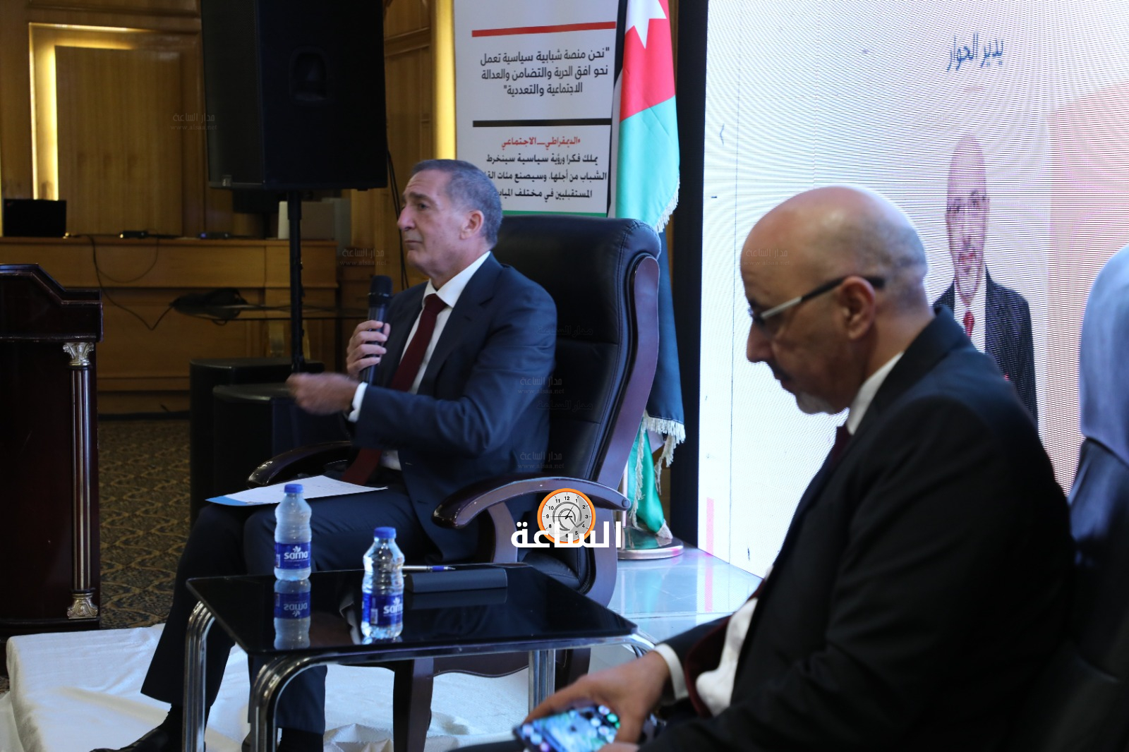 Madar Al-Saa Images 0.0633372450470222