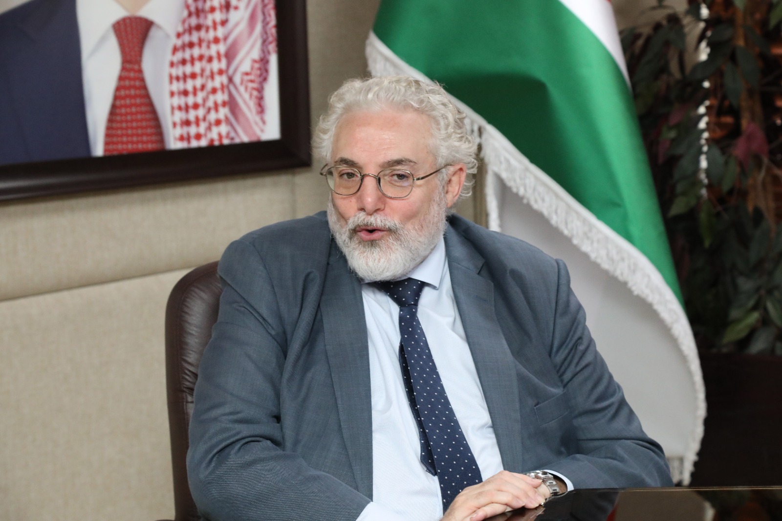 Madar Al-Saa Images 0.27340279949306034