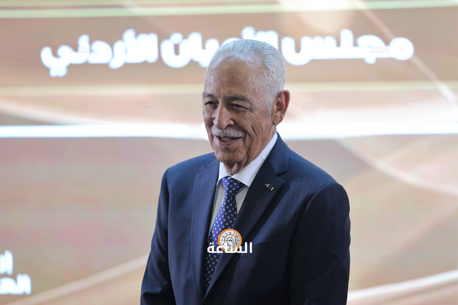 Madar Al-Saa Images 0.16694540320093232