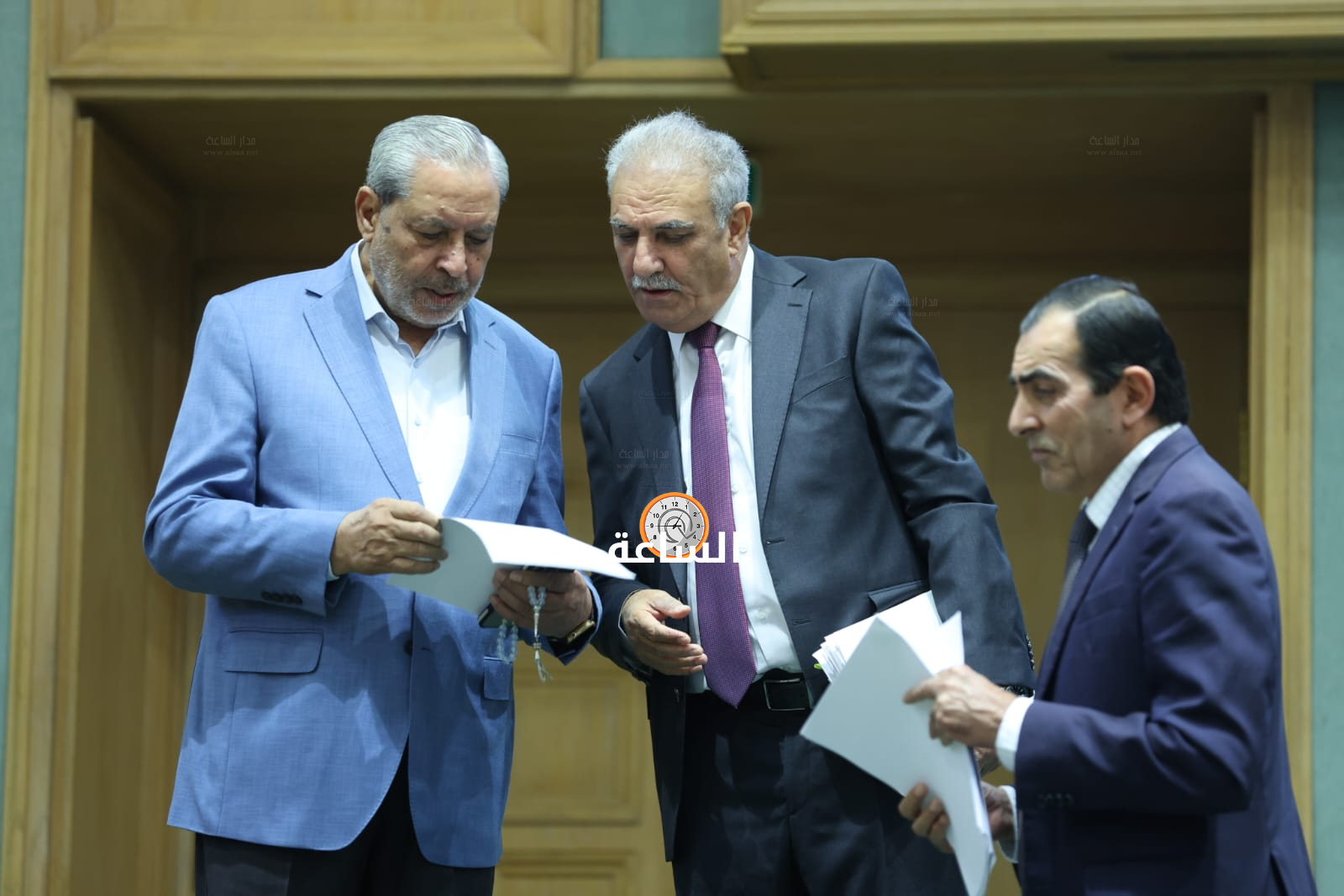 Madar Al-Saa Images 0.6452352703576855