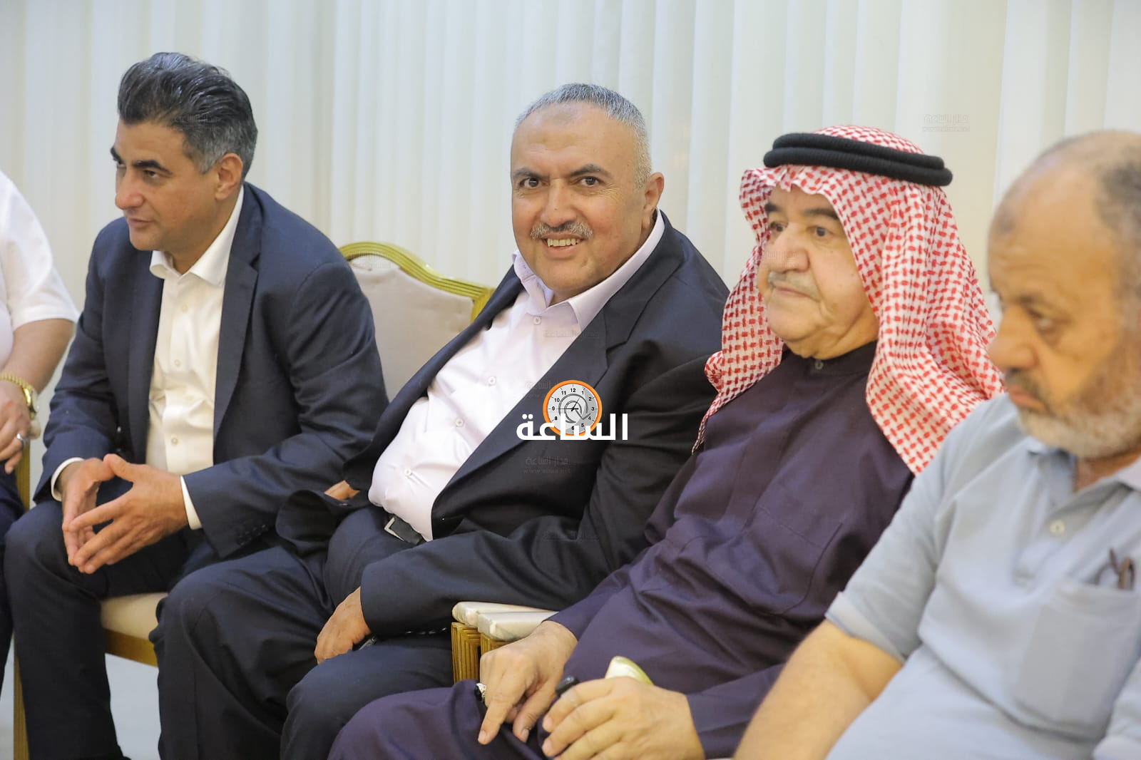 Madar Al-Saa Images 0.4287125767360285