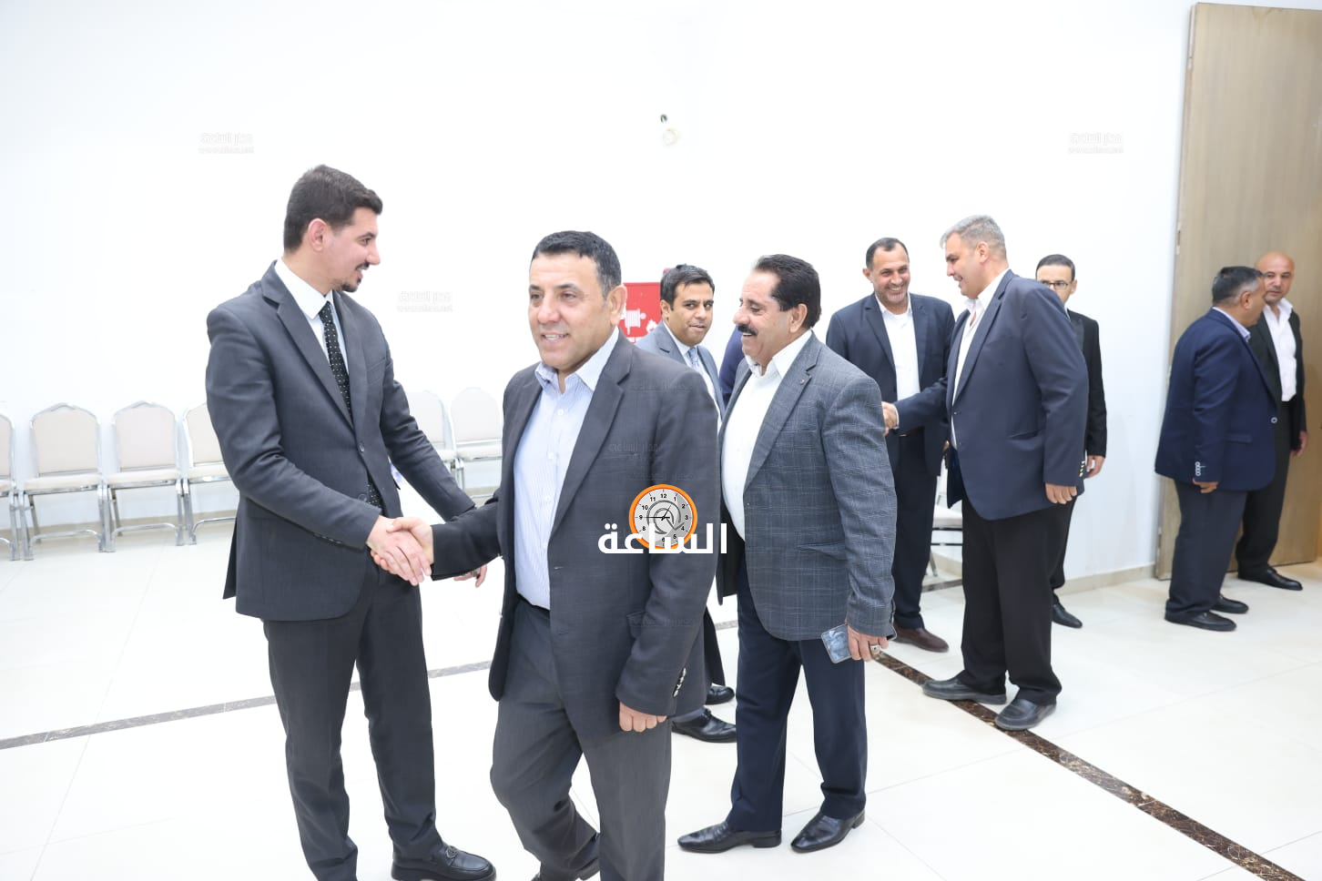 Madar Al-Saa Images 0.4917995443355696