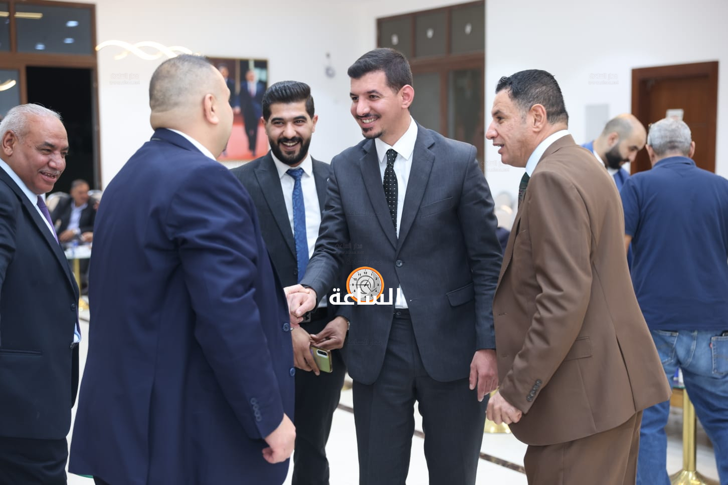 Madar Al-Saa Images 0.9022158568344962