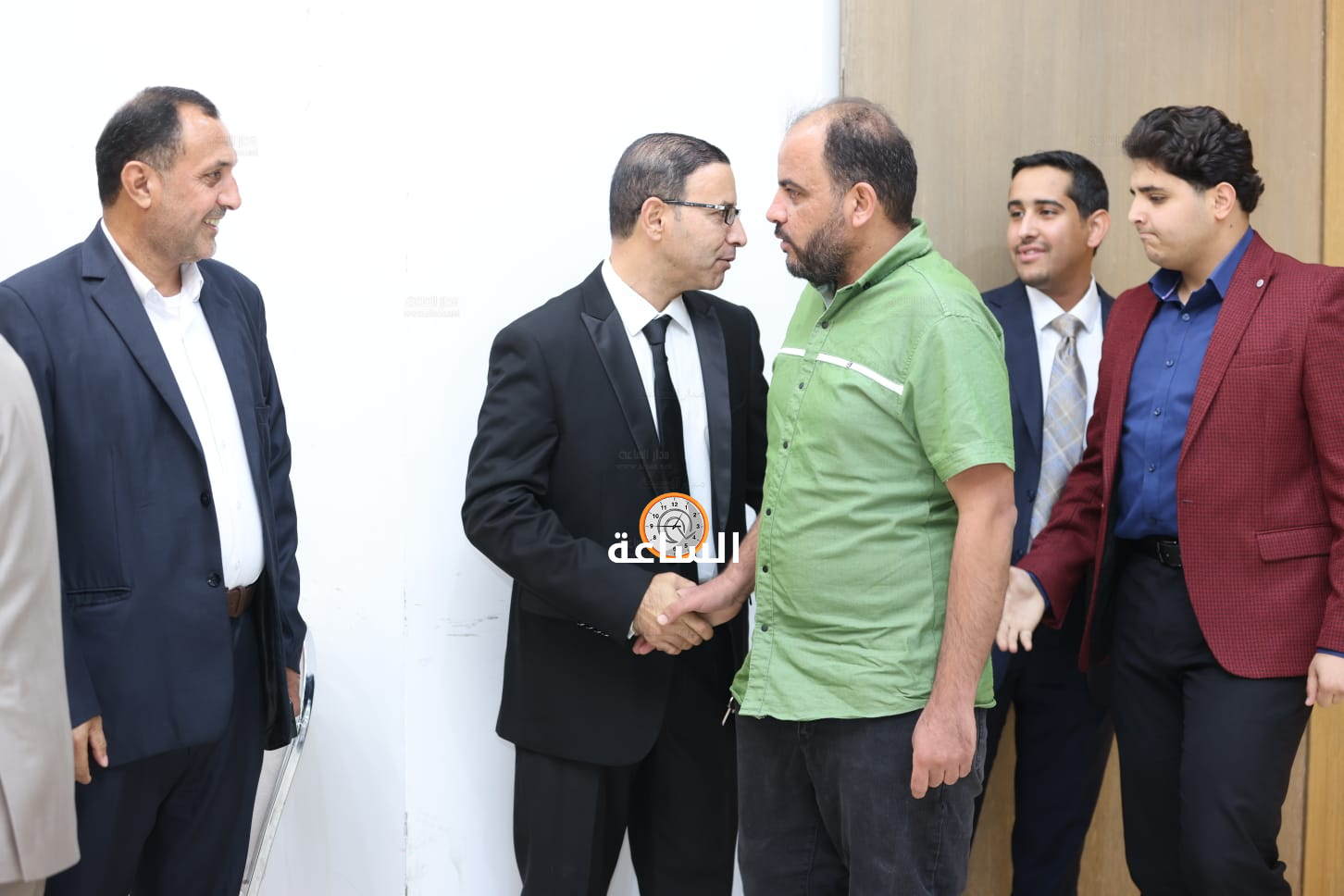 Madar Al-Saa Images 0.493190312953652