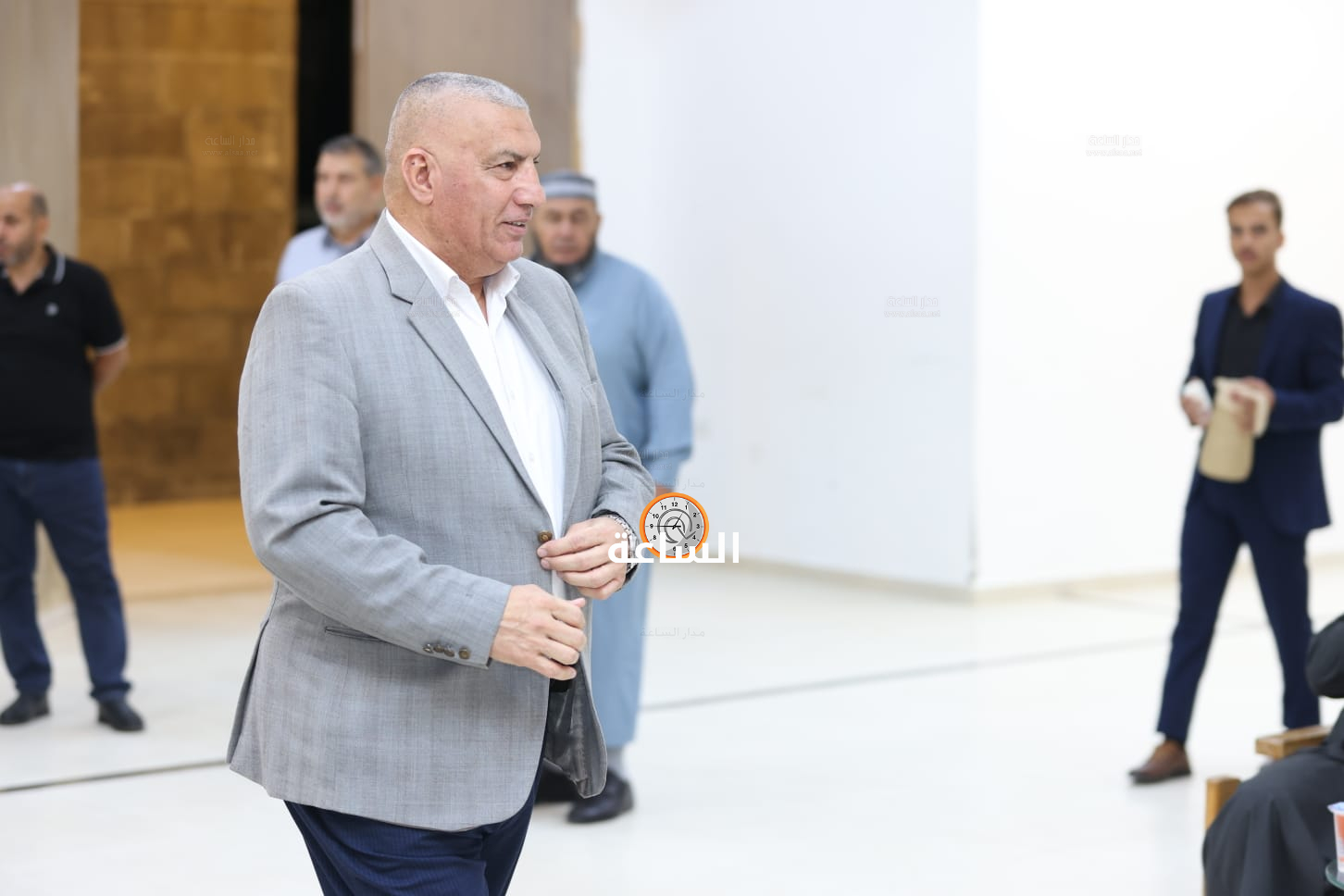 Madar Al-Saa Images 0.3544979356201782