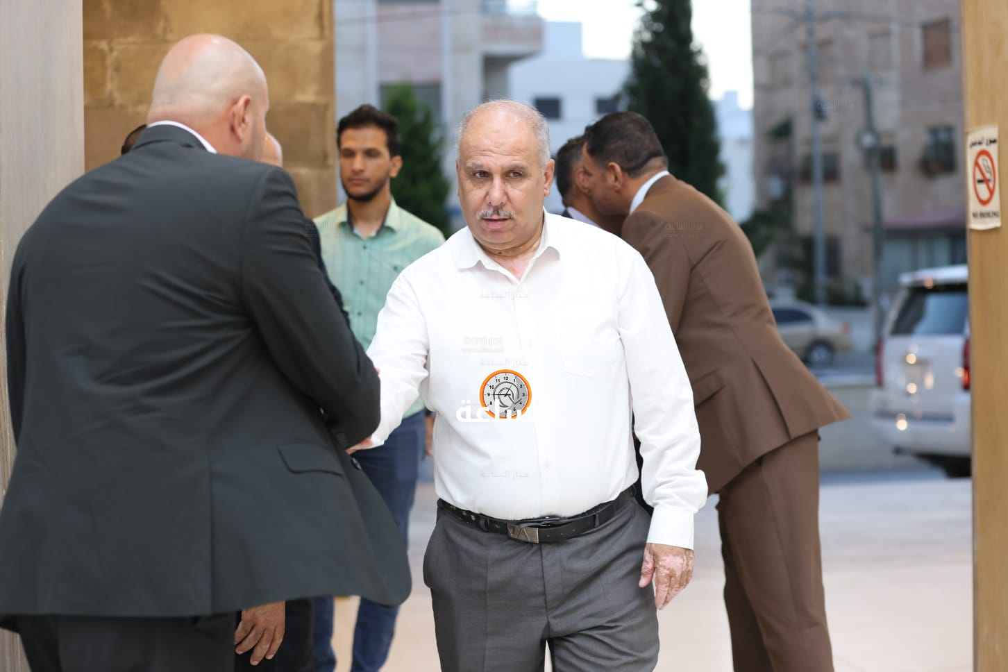 Madar Al-Saa Images 0.8112652193170026