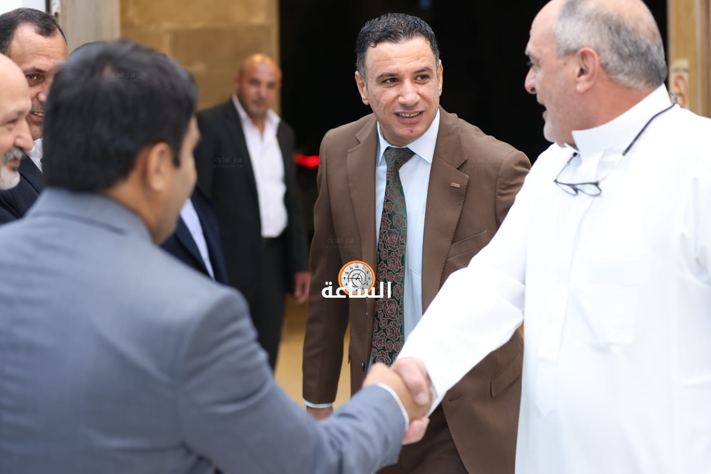 Madar Al-Saa Images 0.9607832430564223