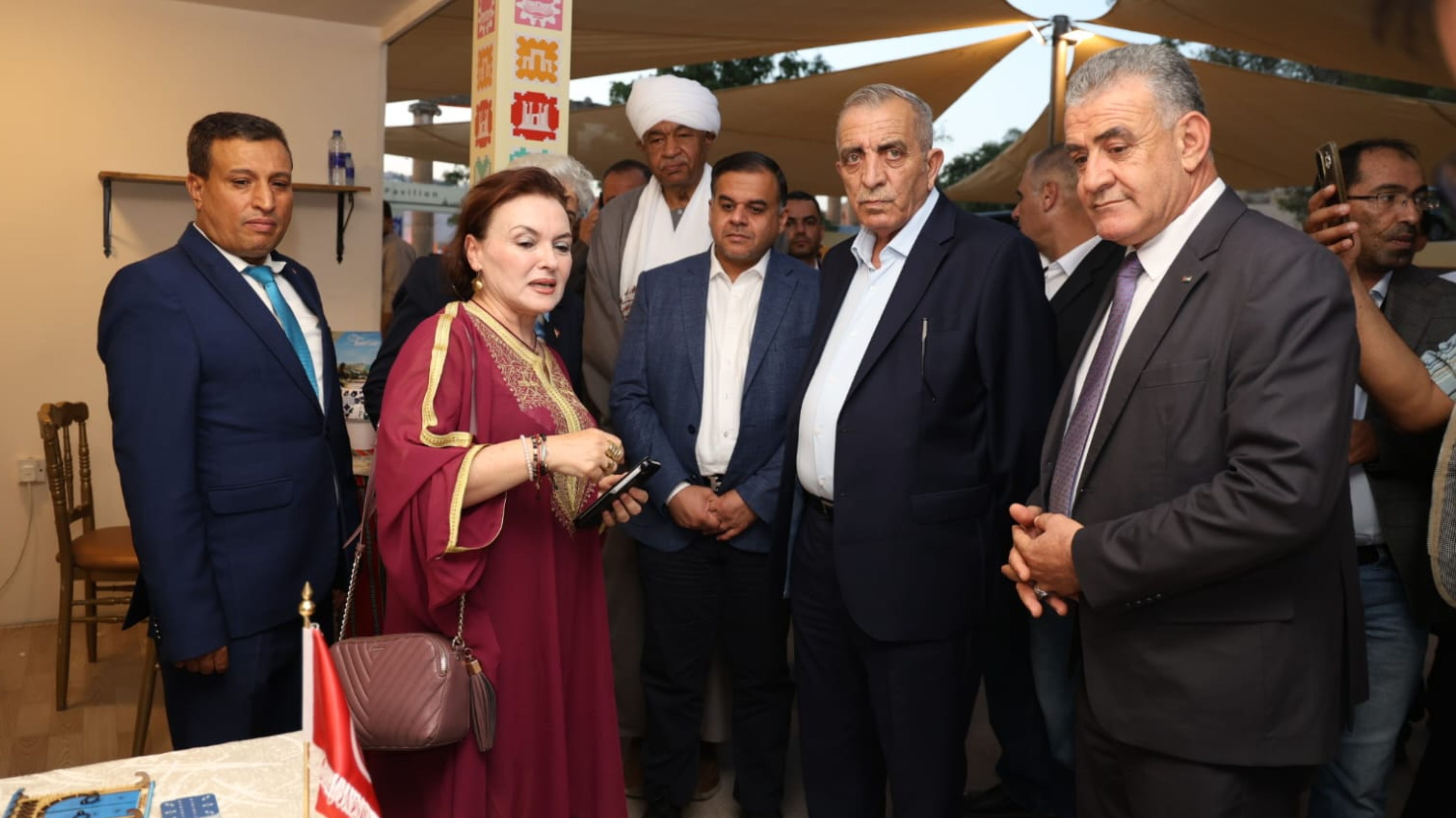 Madar Al-Saa Images 0.13675023969526368