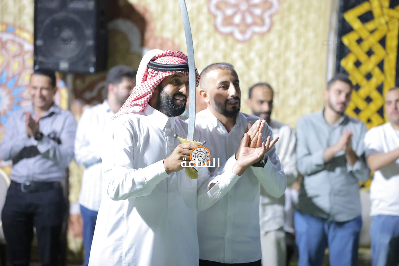 Madar Al-Saa Images 0.13663244954057363