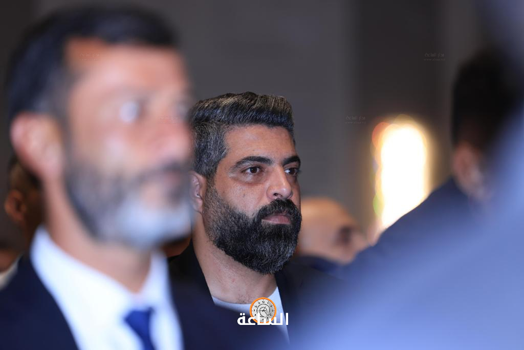 Madar Al-Saa Images 0.3827642100247084